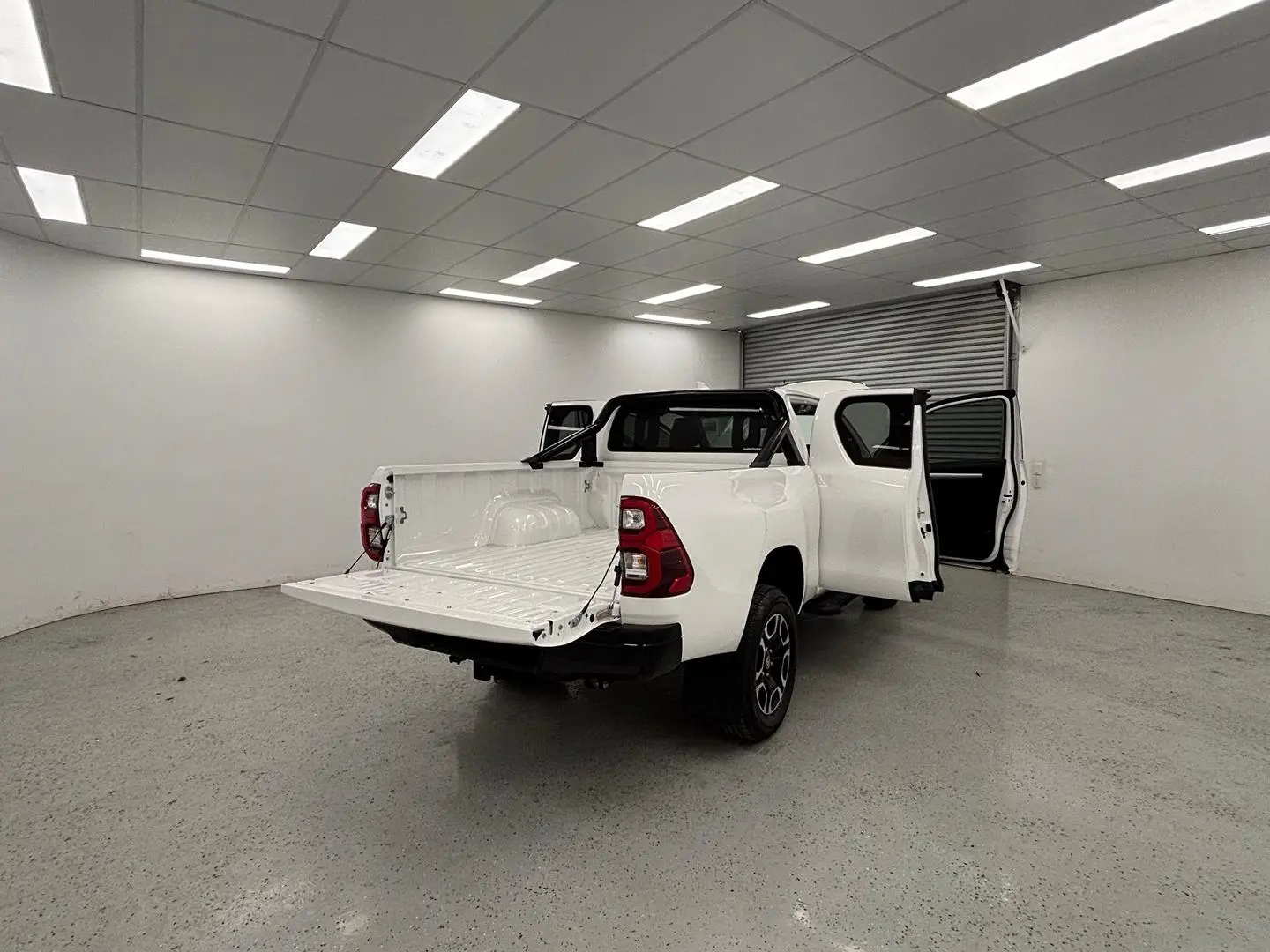 2022 Toyota Hilux Gallery Image 10