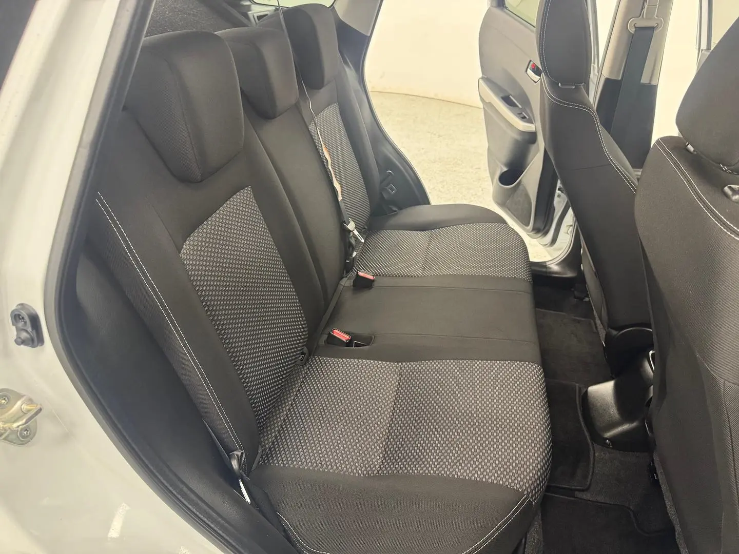 2018 Suzuki Vitara Gallery Image 25
