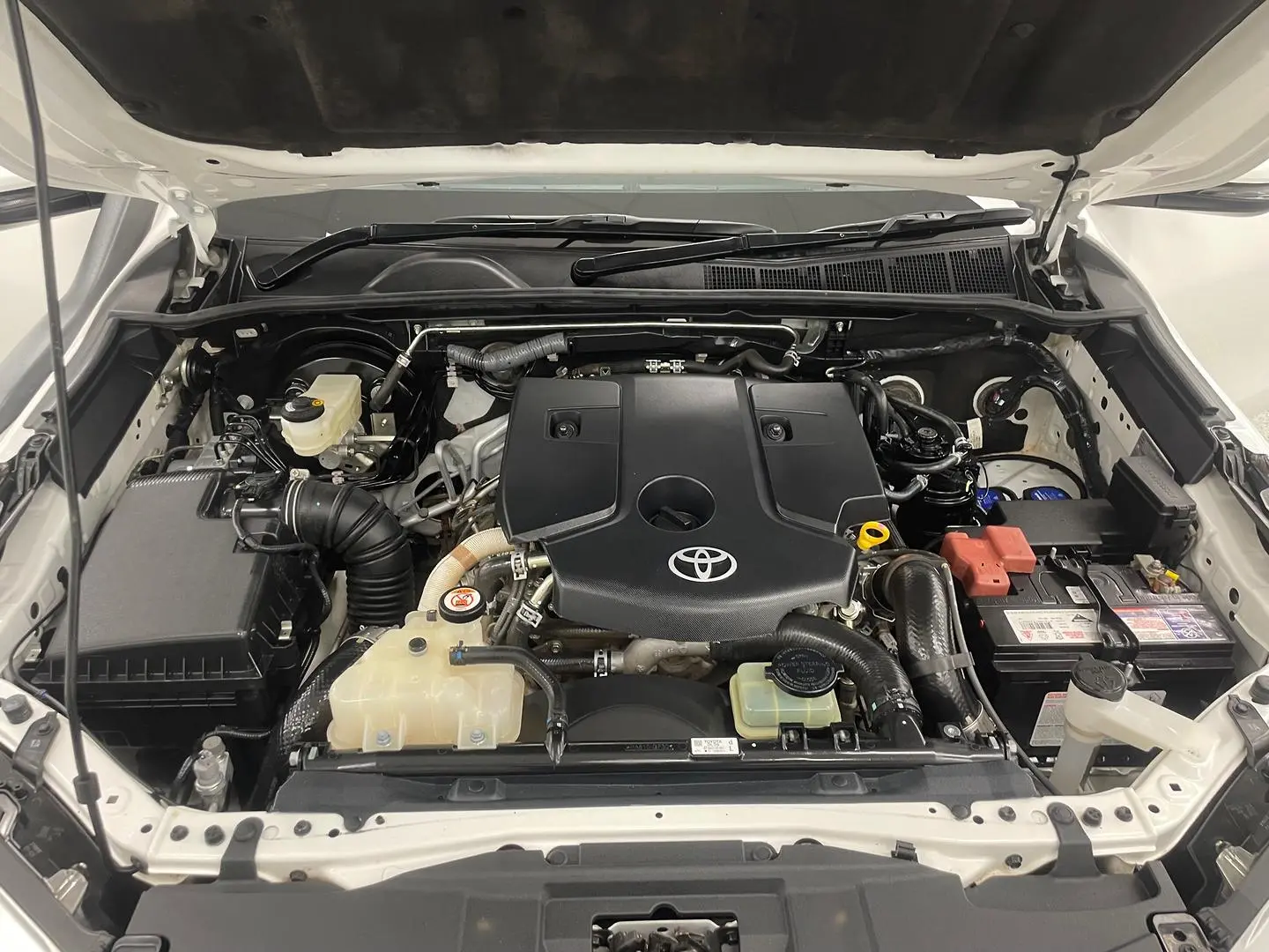 2020 Toyota Fortuner Gallery Image 15