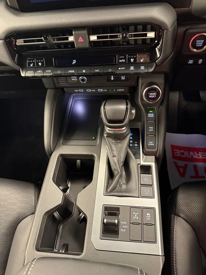 2024 Toyota Landcruiser Prado Gallery Image 30