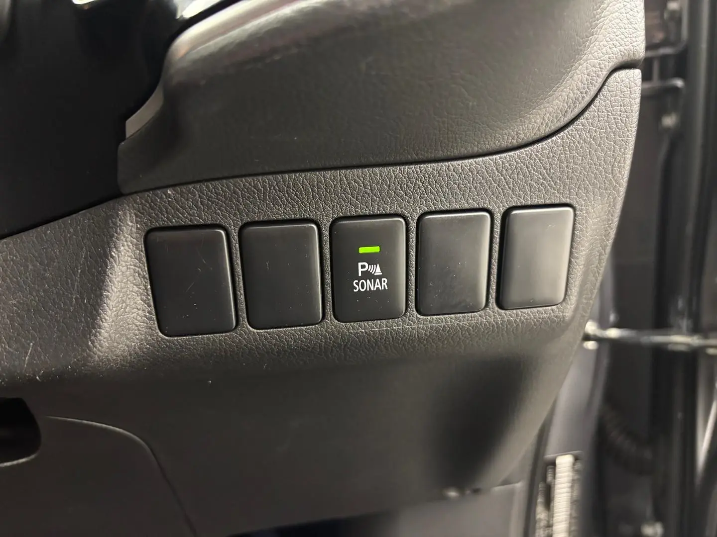 2017 Mitsubishi Outlander Gallery Image 25