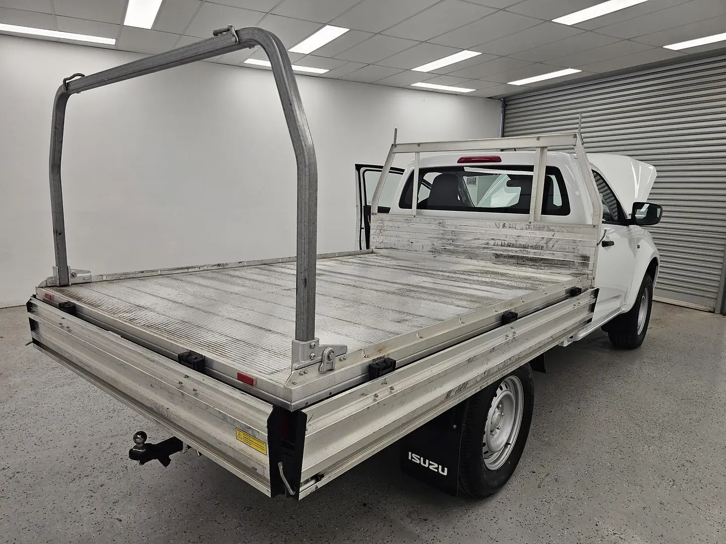 2023 Isuzu D-MAX Gallery Image 15