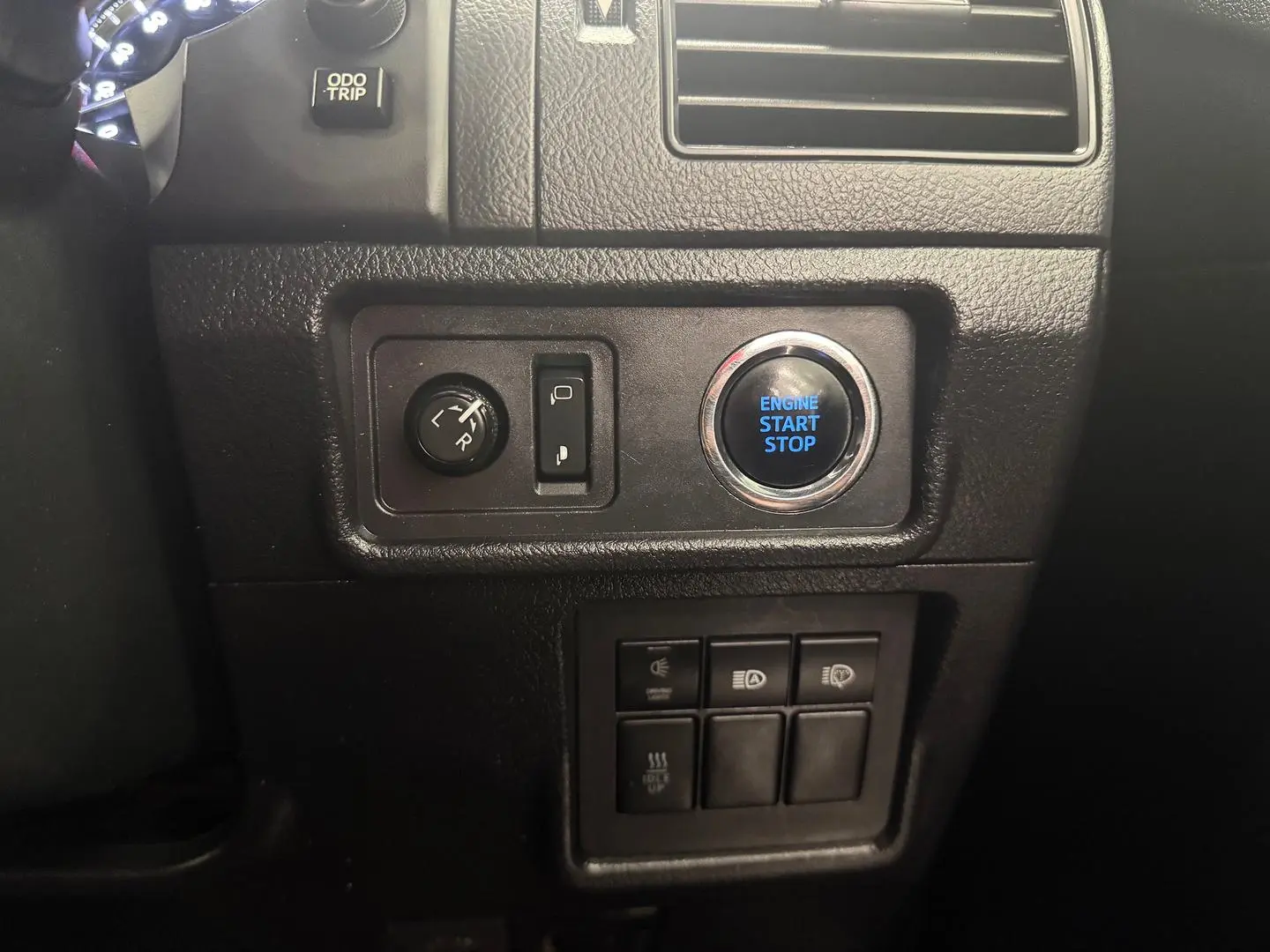 2018 Toyota Landcruiser Prado Gallery Image 35
