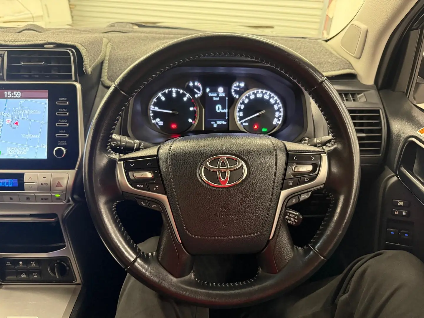 2022 Toyota Landcruiser Prado Gallery Image 25