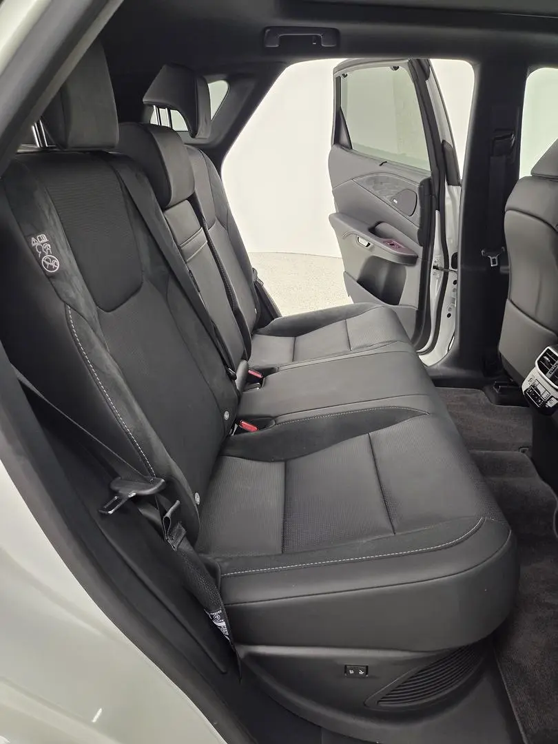 2025 Lexus RX Gallery Image 37
