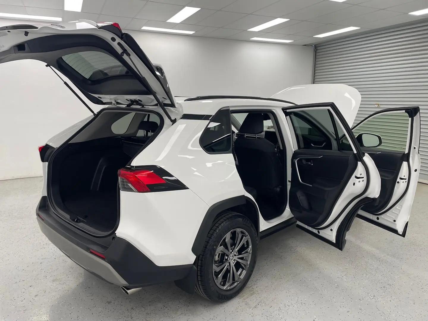 2023 Toyota RAV4 Gallery Image 10