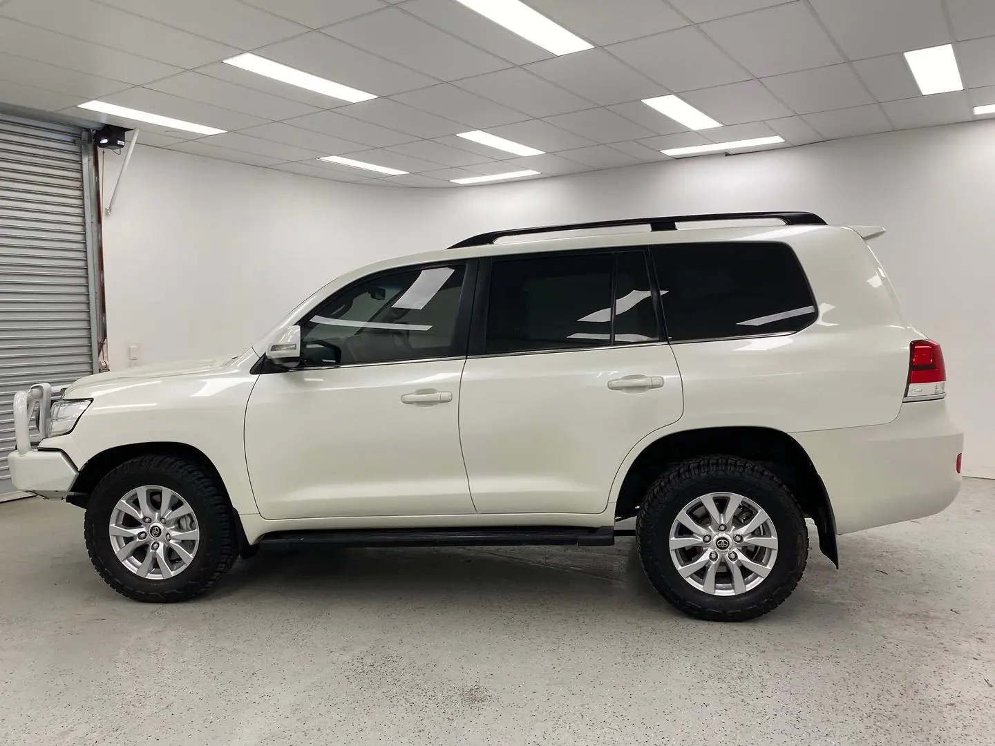 2019 Toyota Landcruiser Gallery Image 6