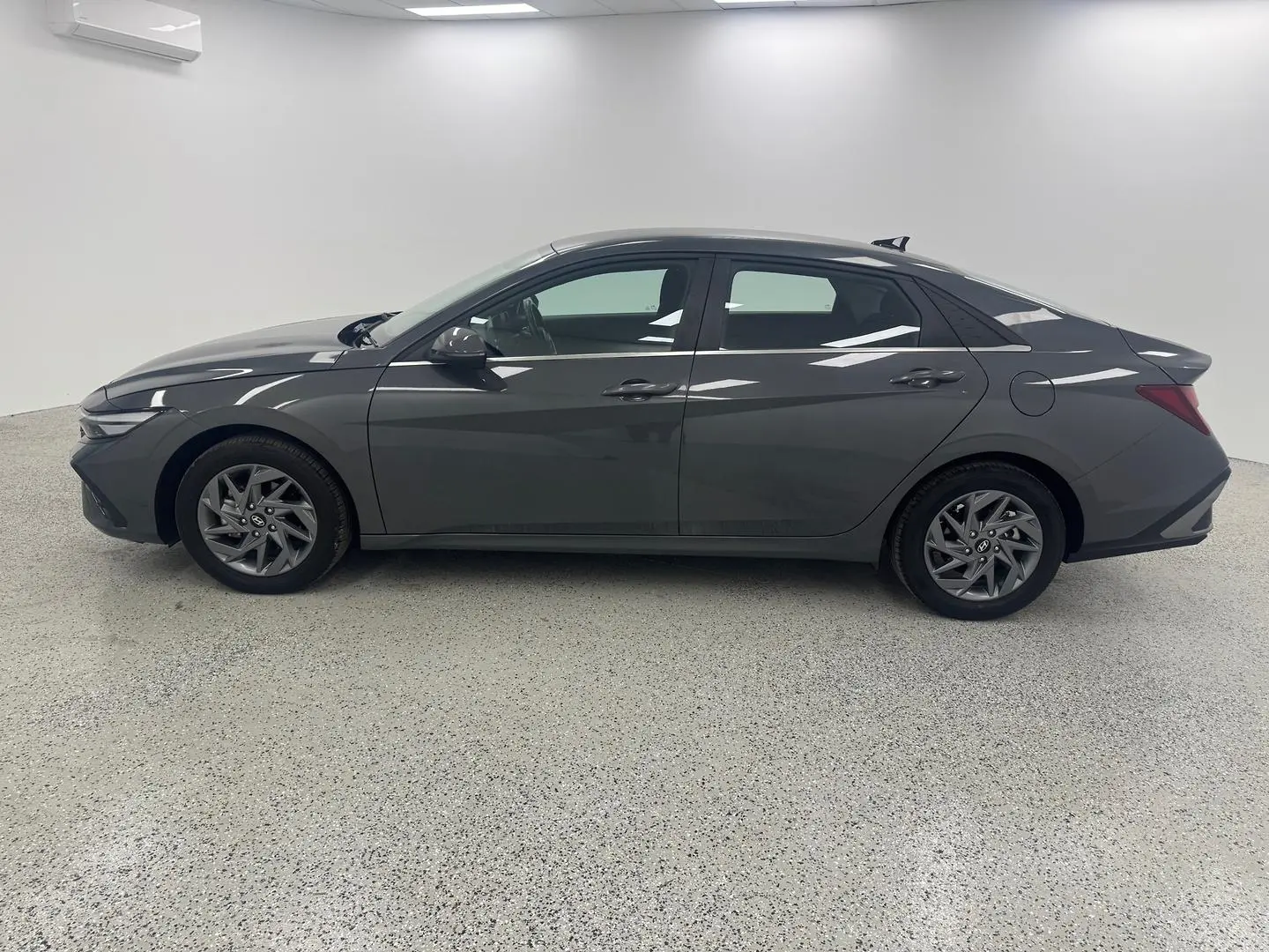 2024 Hyundai i30 Gallery Image 5