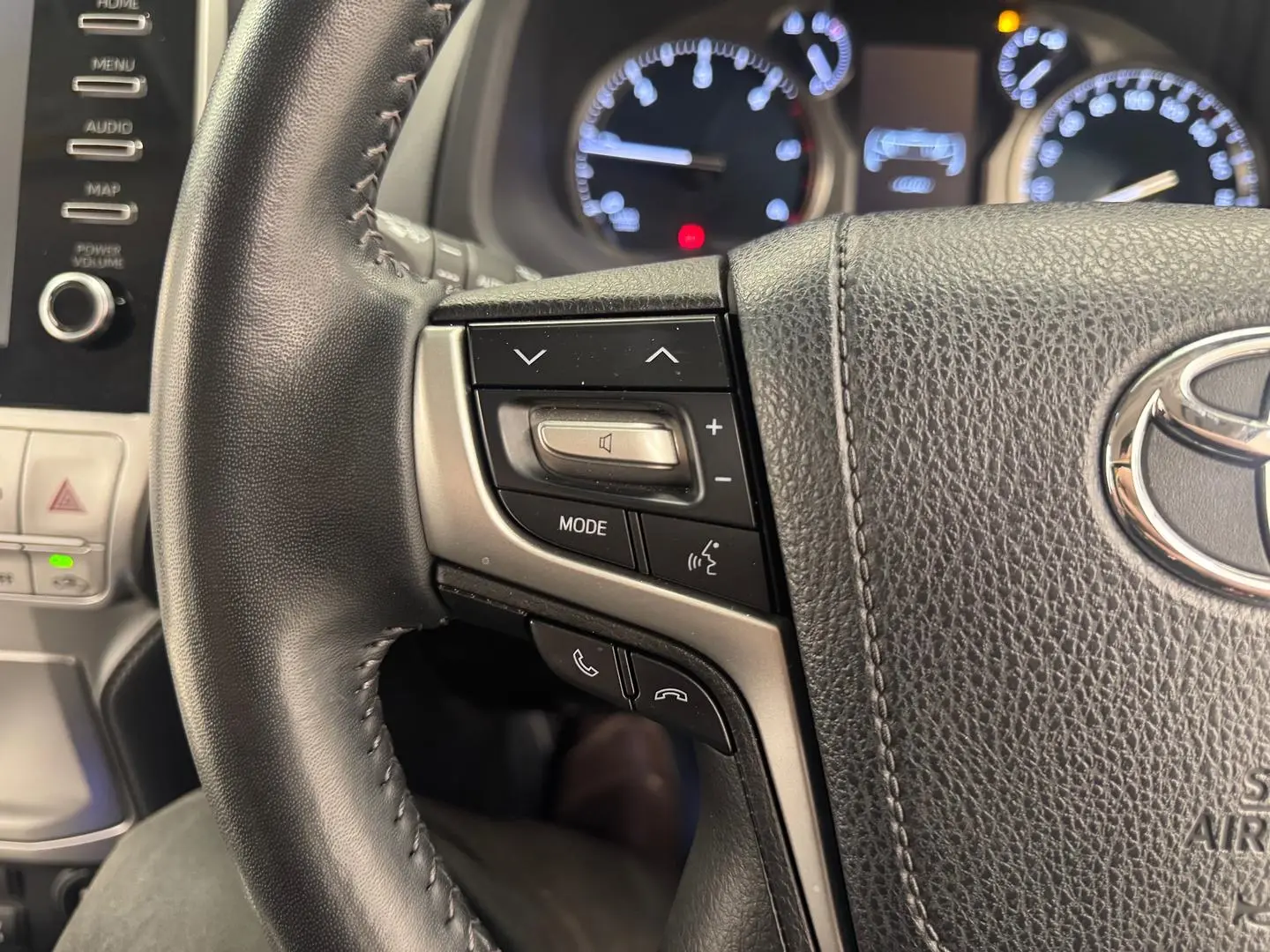 2024 Toyota Landcruiser Prado Gallery Image 17