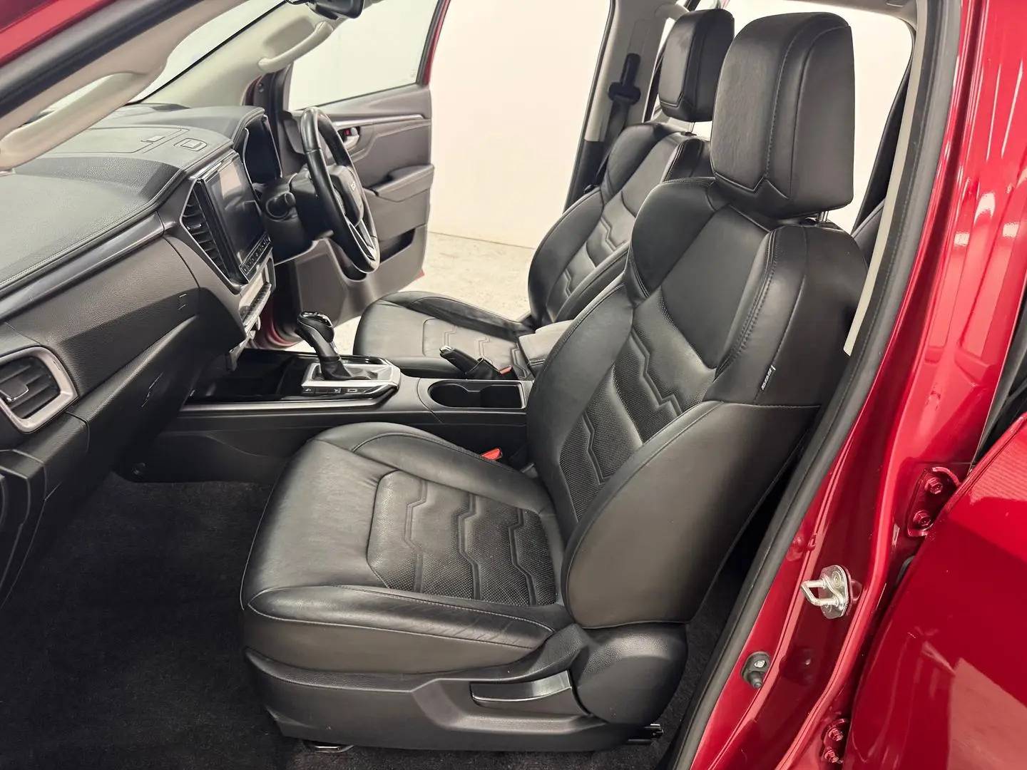 2022 Isuzu D-MAX Gallery Image 28