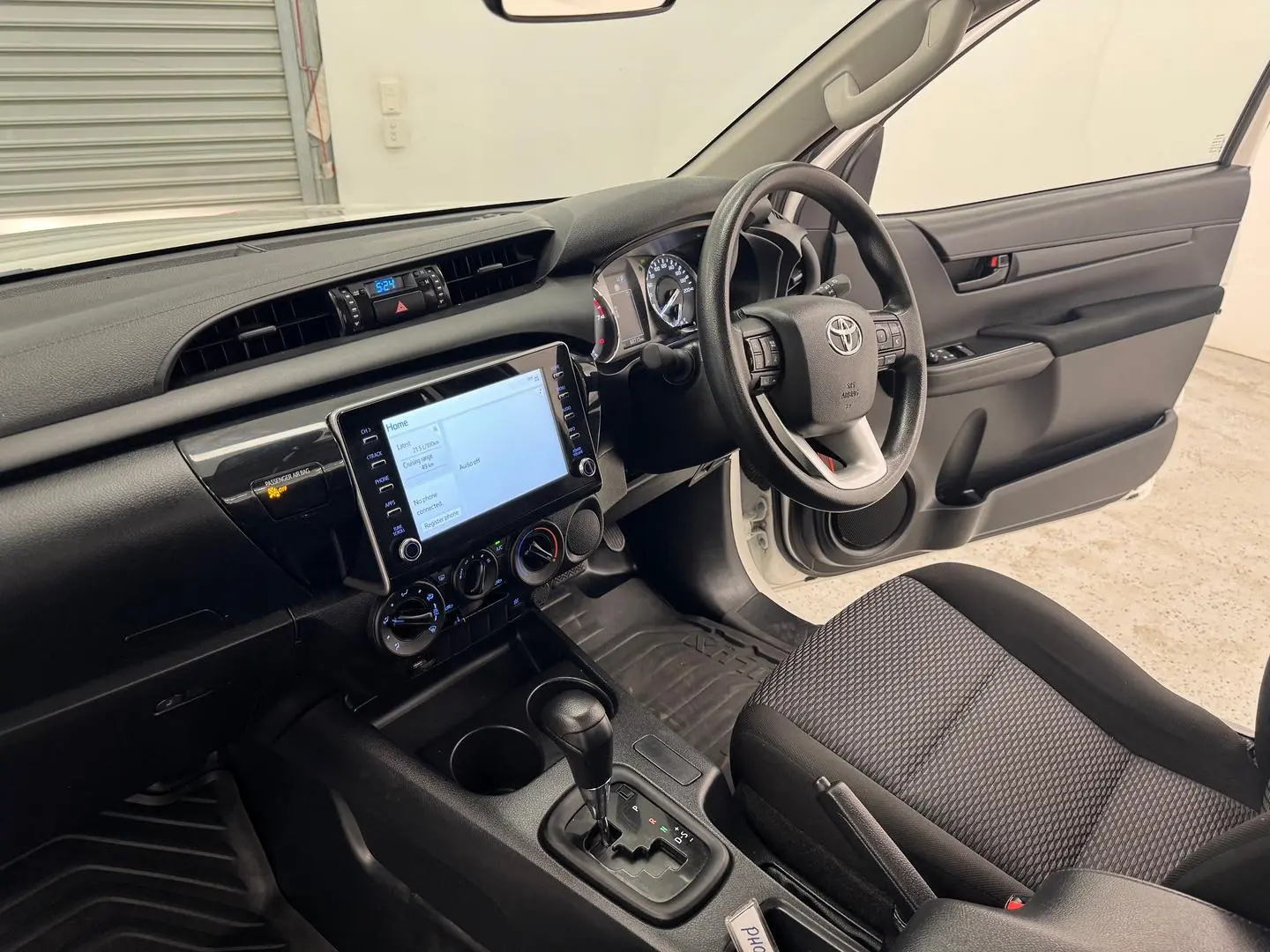2023 Toyota Hilux Gallery Image 26