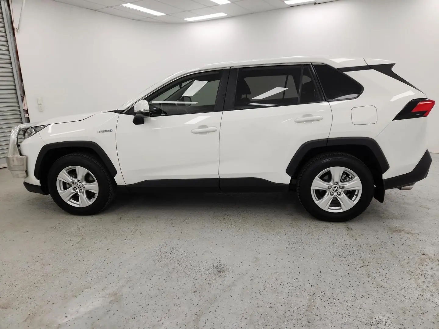 2019 Toyota RAV4 Gallery Image 5