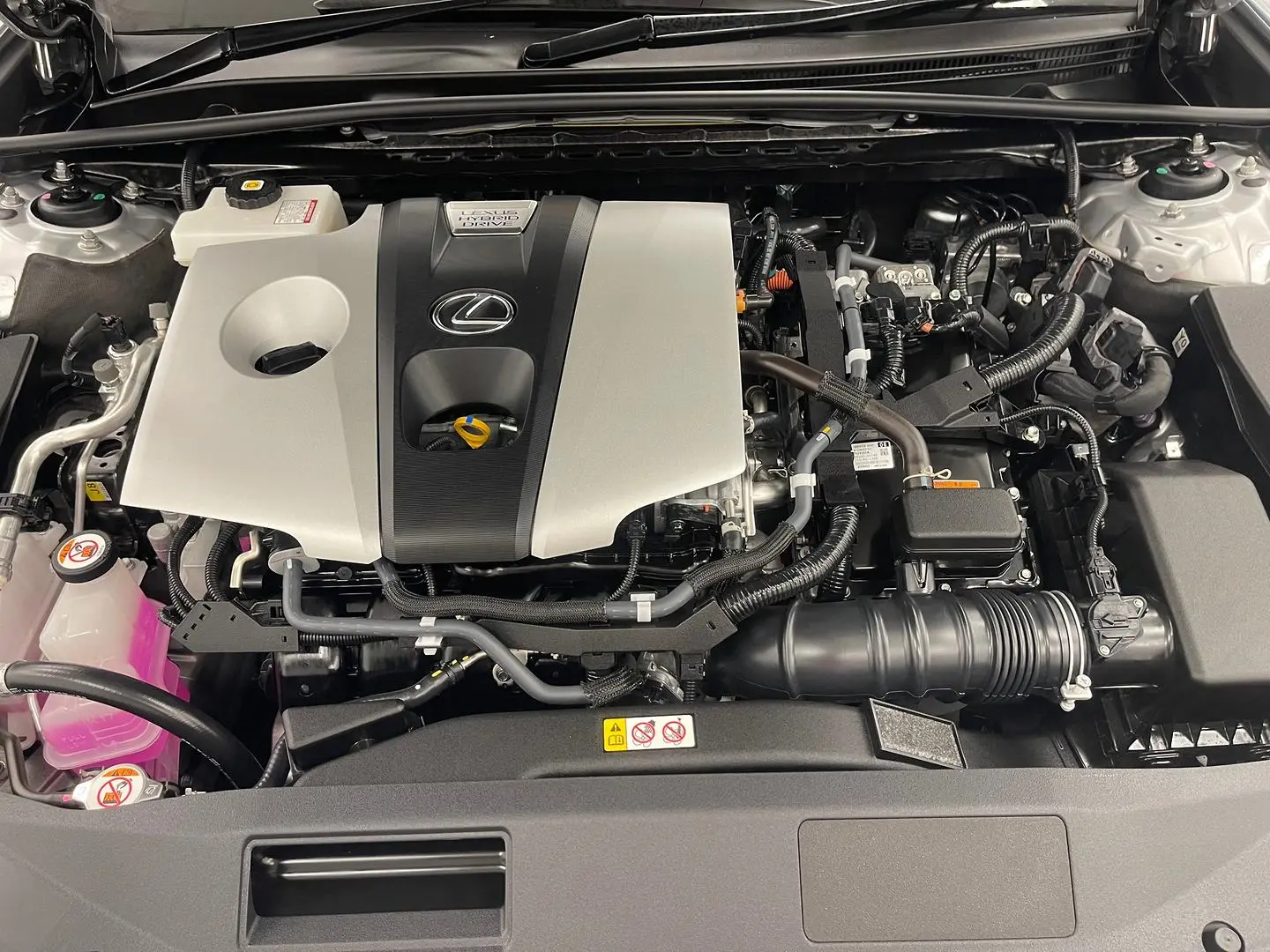 2021 Lexus ES Gallery Image 14