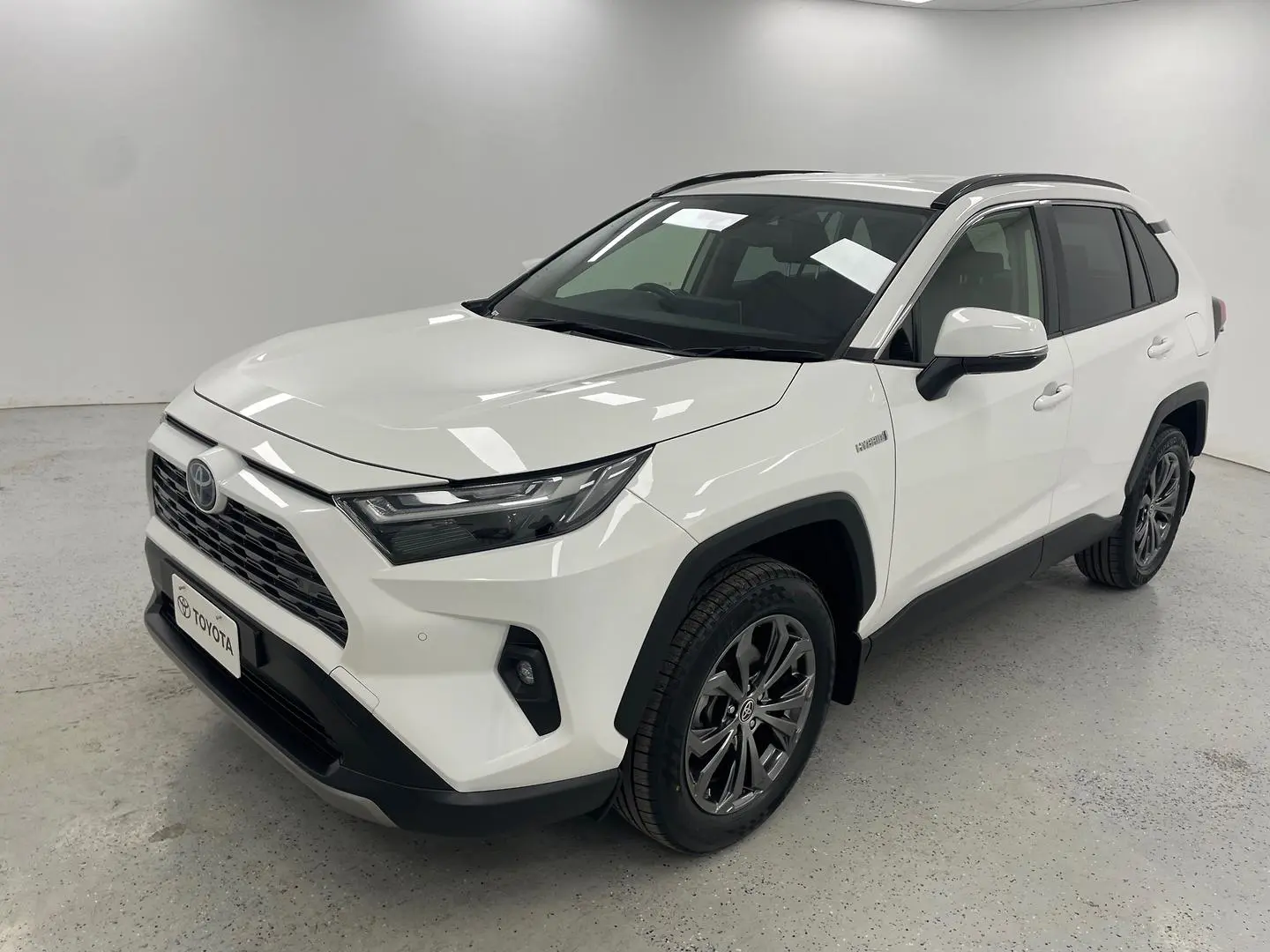 2023 Toyota RAV4 Gallery Image 7