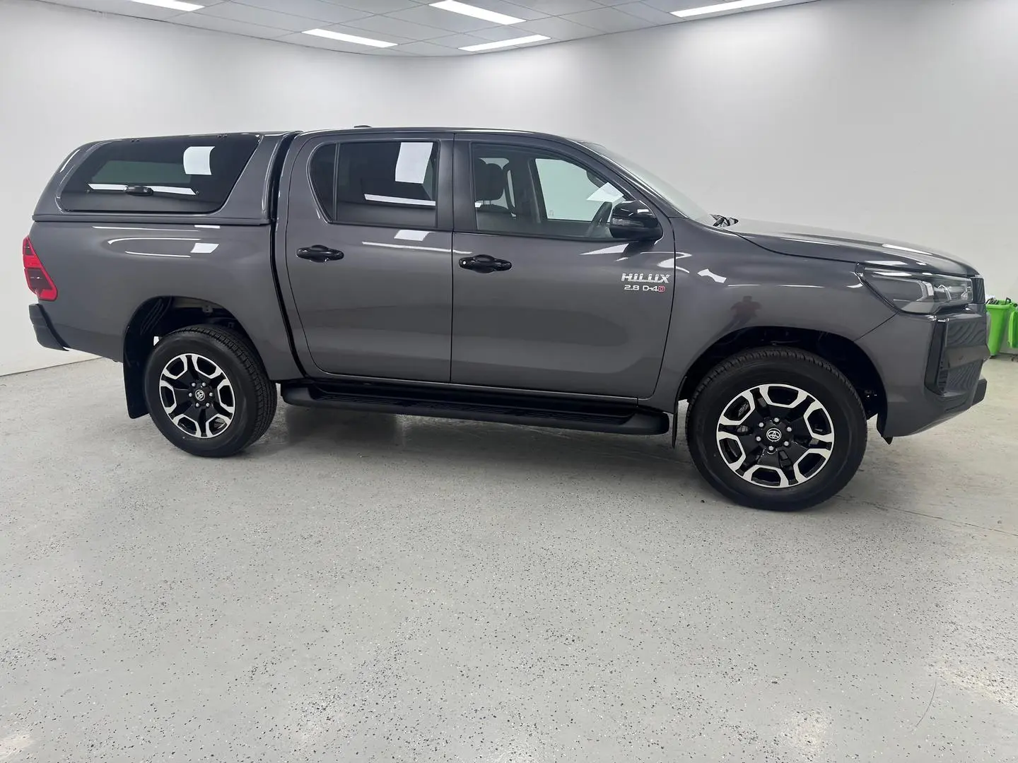 2025 Toyota Hilux Gallery Image 2