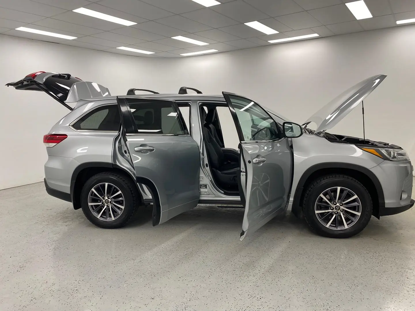 2019 Toyota Kluger Gallery Image 10