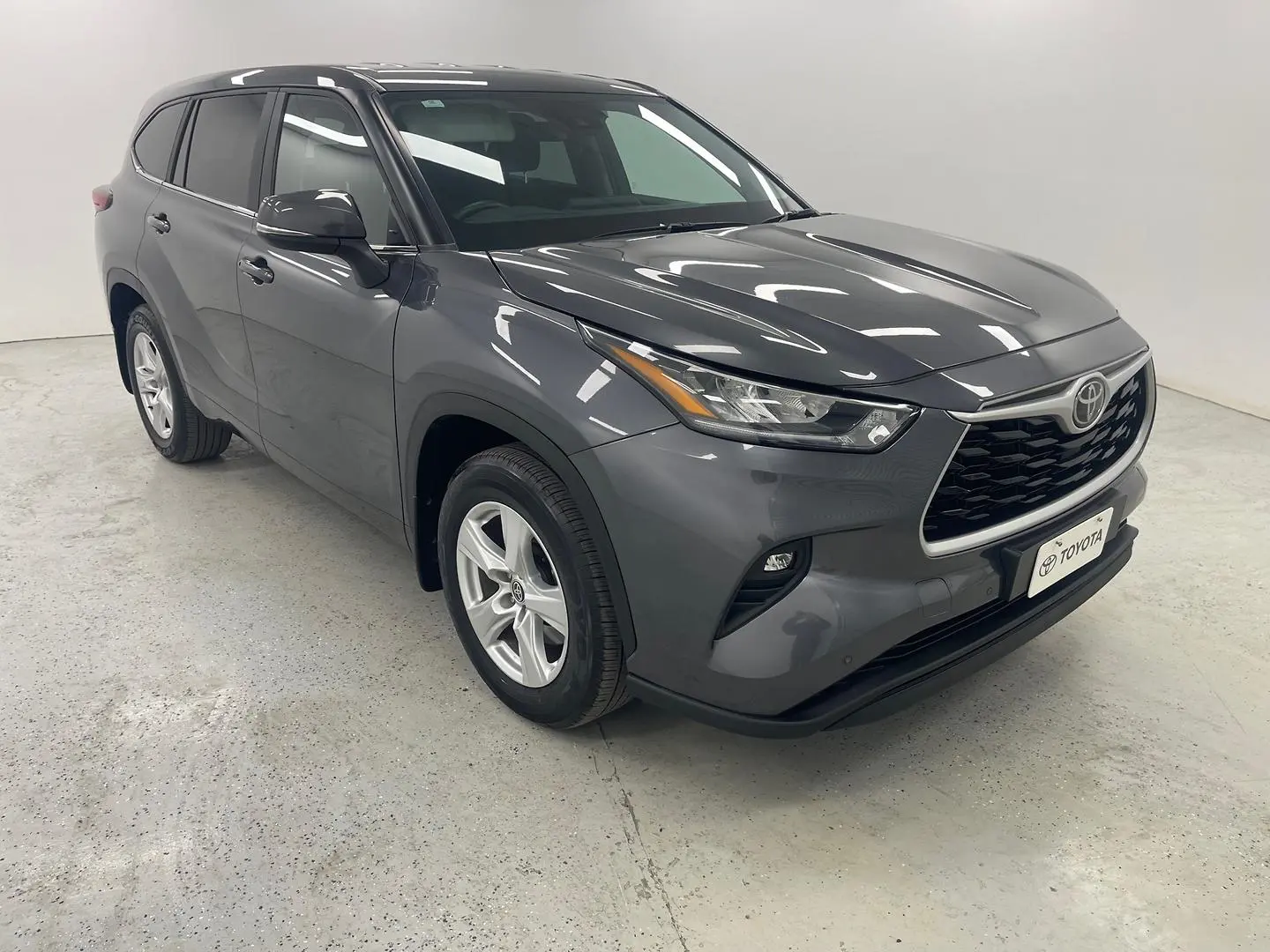 2023 Toyota Kluger Gallery Image 1