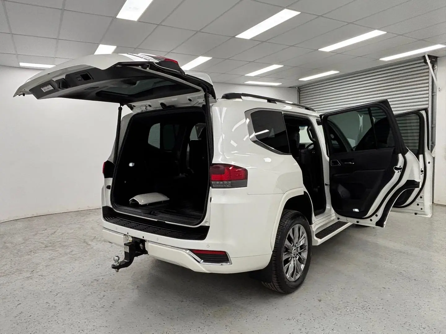 2022 Toyota Landcruiser Gallery Image 10