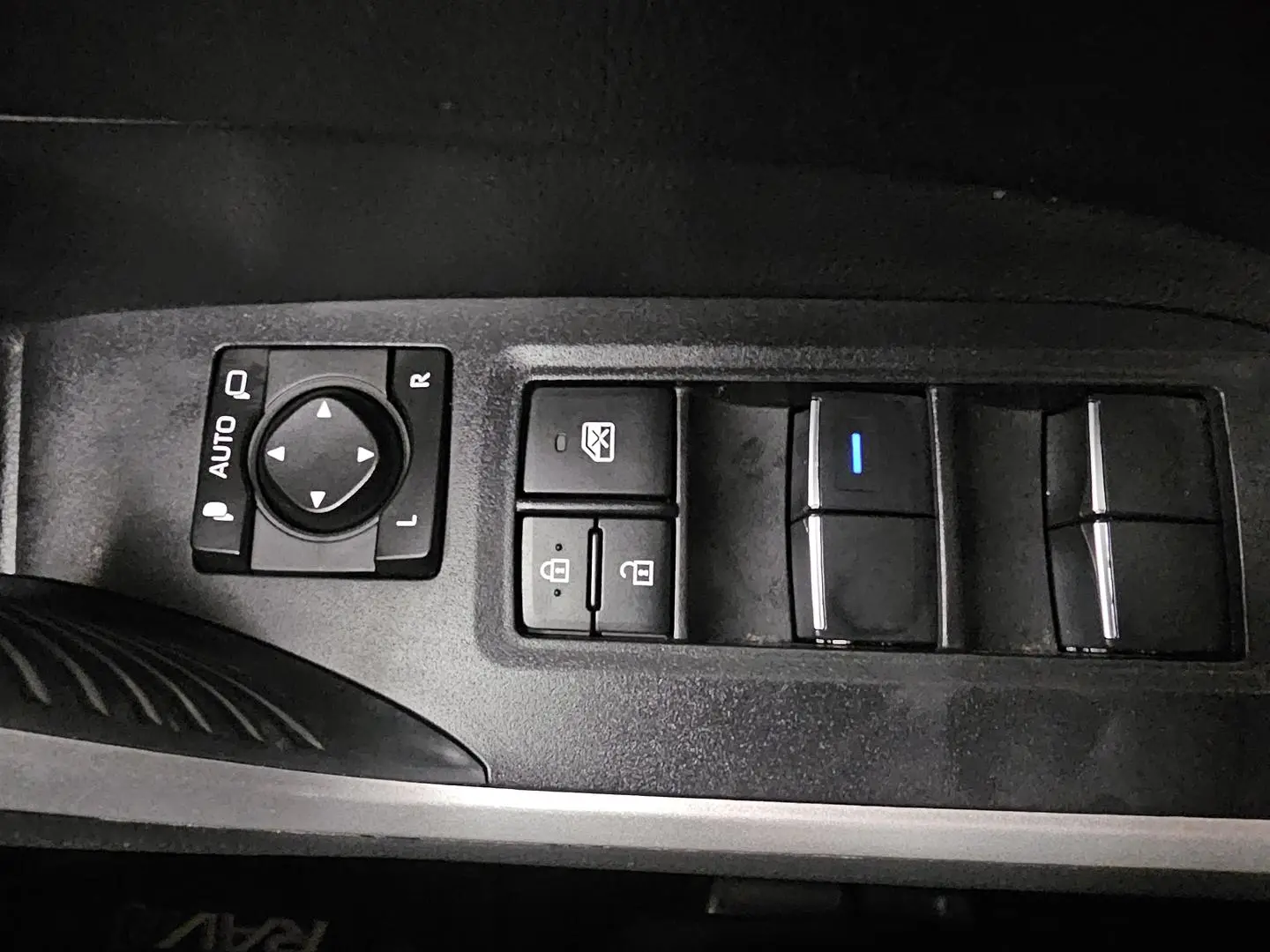 2021 Toyota RAV4 Gallery Image 39