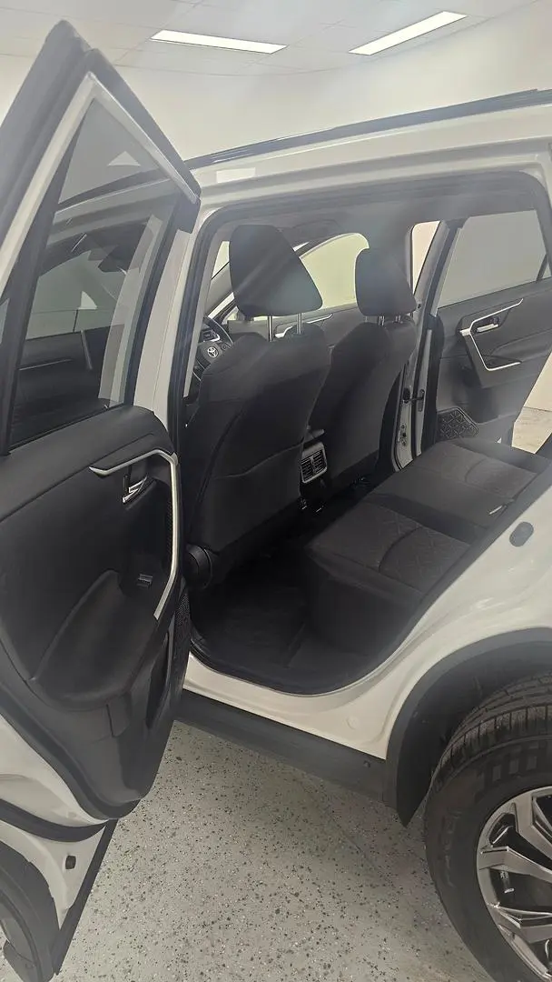 2023 Toyota RAV4 Gallery Image 14