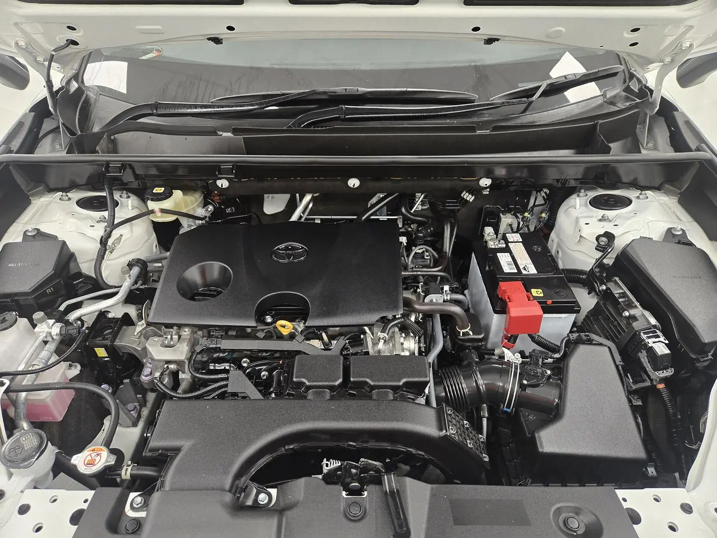 2021 Toyota RAV4 Gallery Image 16