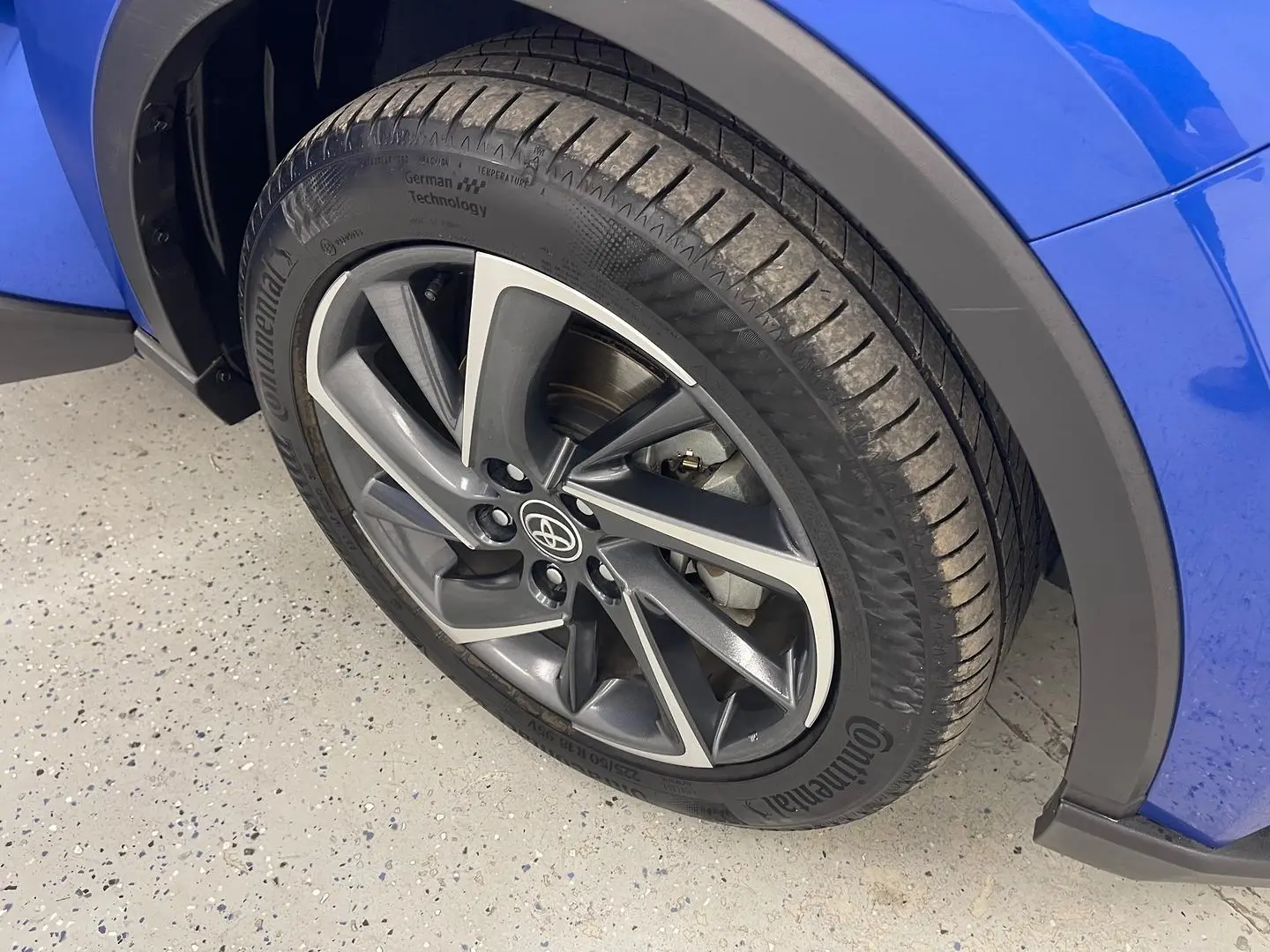 2021 Toyota C-HR Gallery Image 16