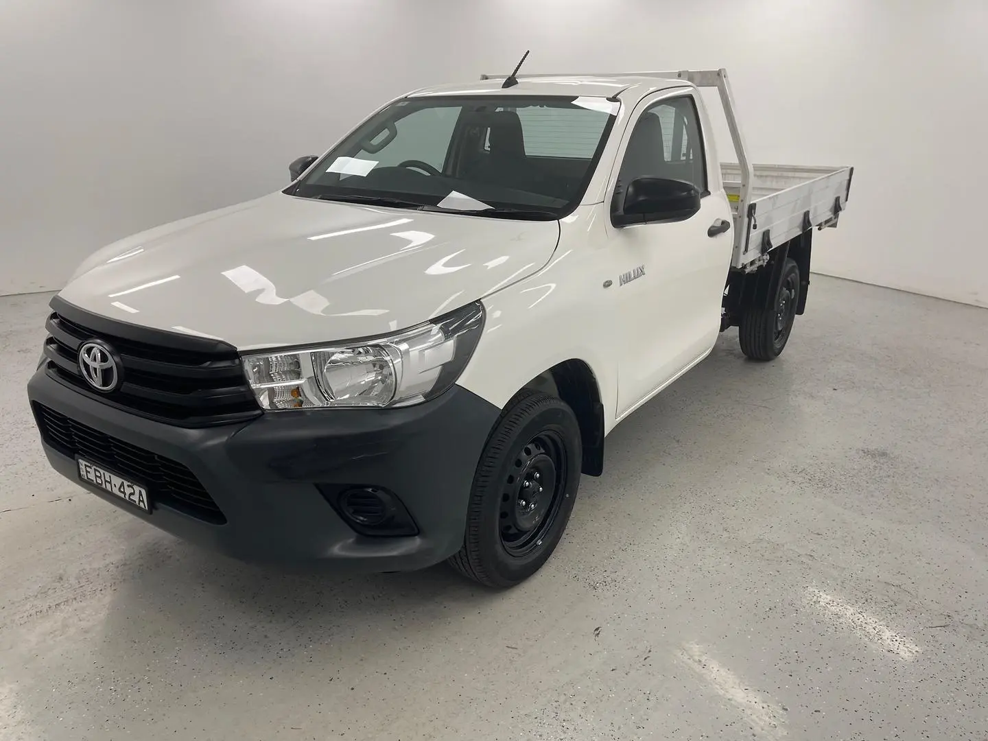 2019 Toyota Hilux Gallery Image 6