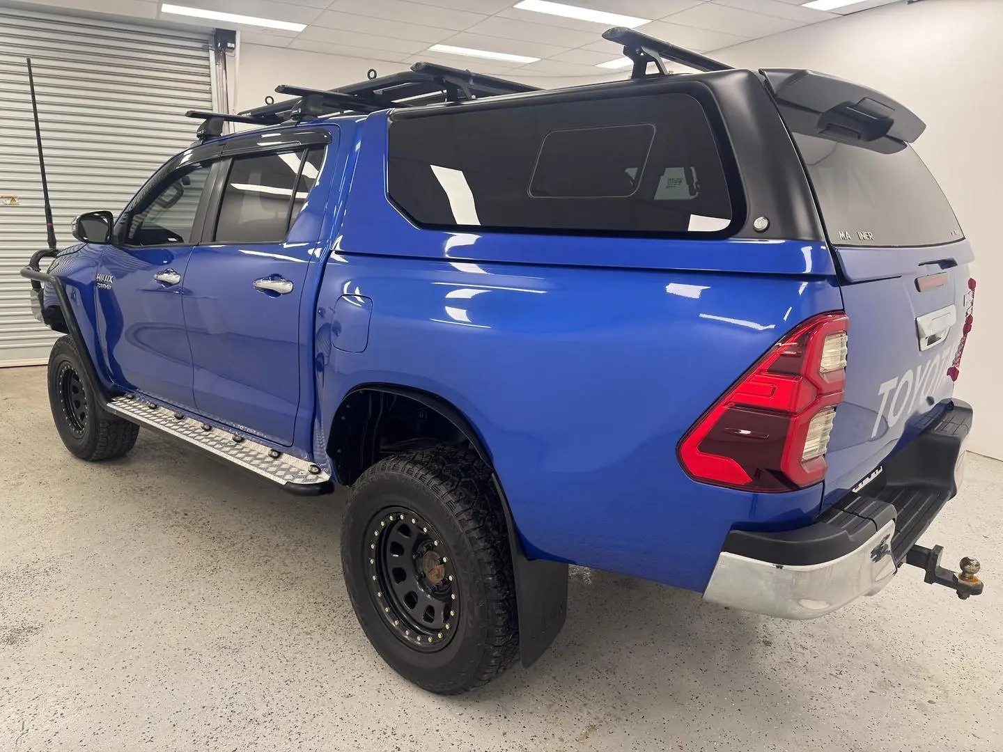 2016 Toyota Hilux Gallery Image 4