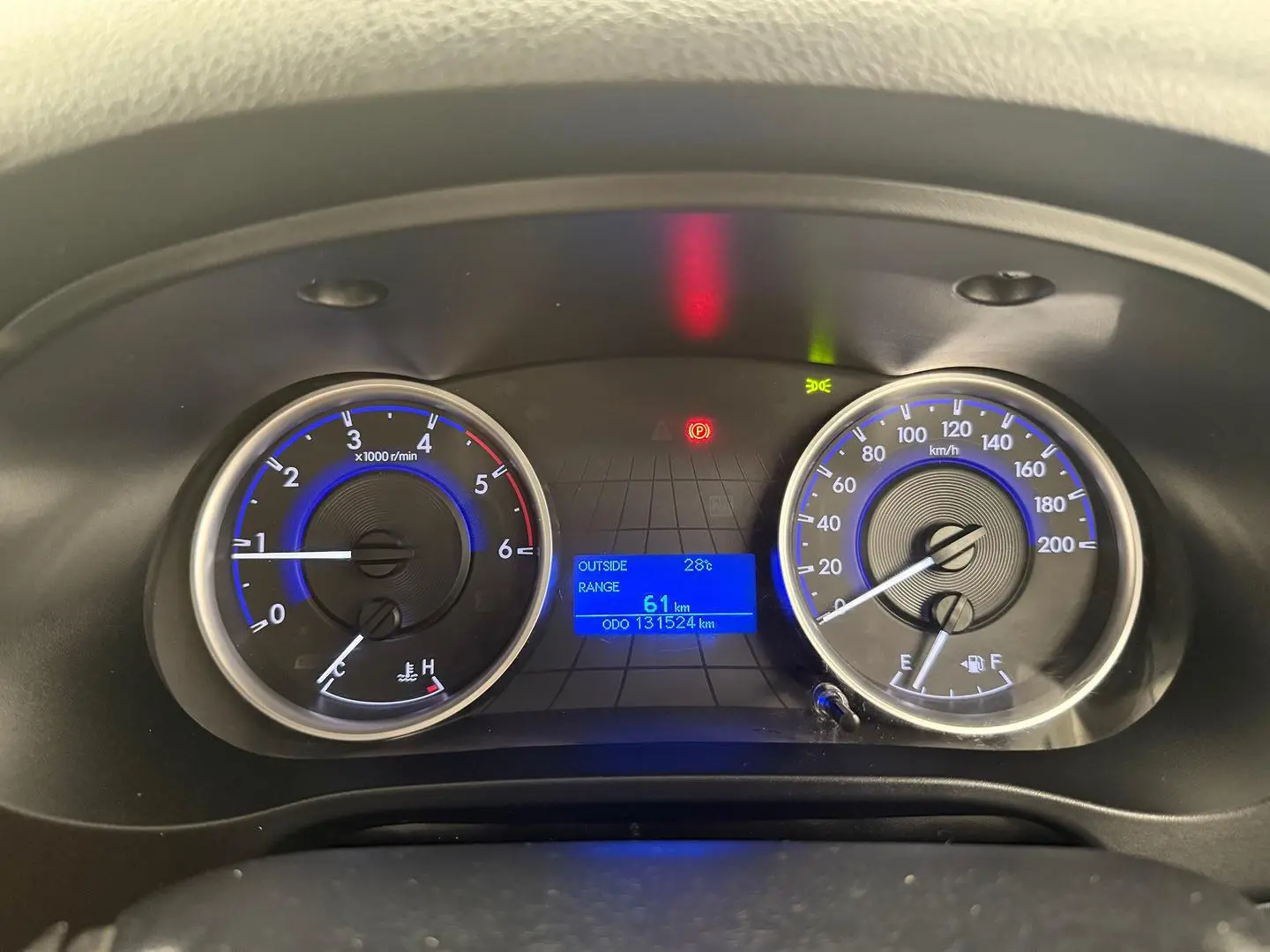 2016 Toyota Hilux Gallery Image 26