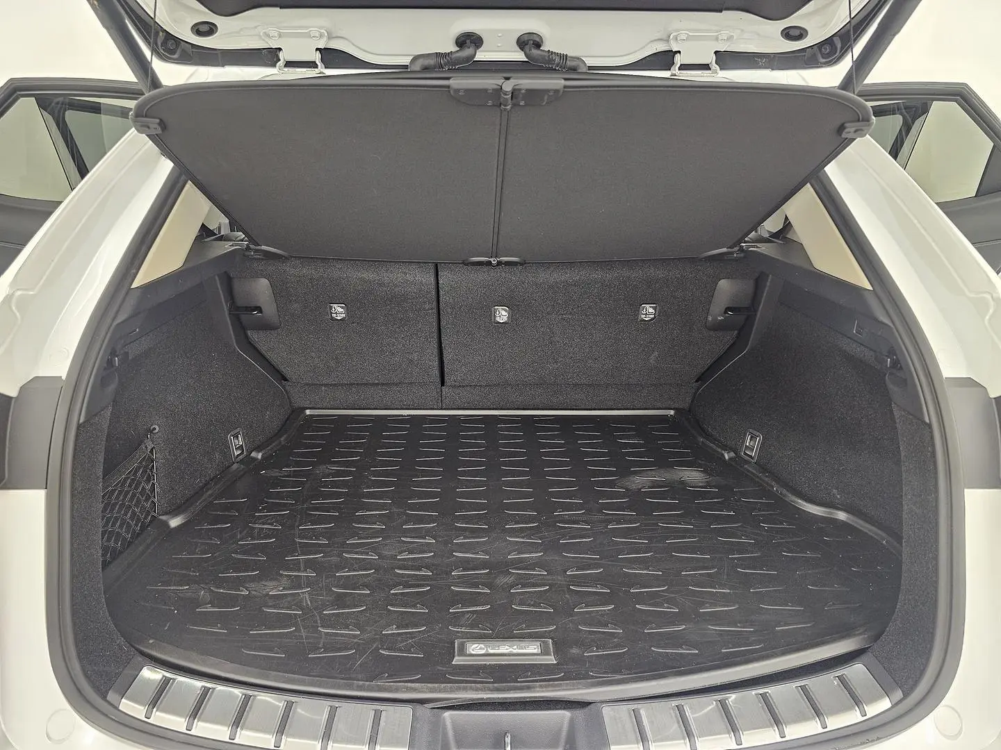 2025 Lexus NX Gallery Image 18