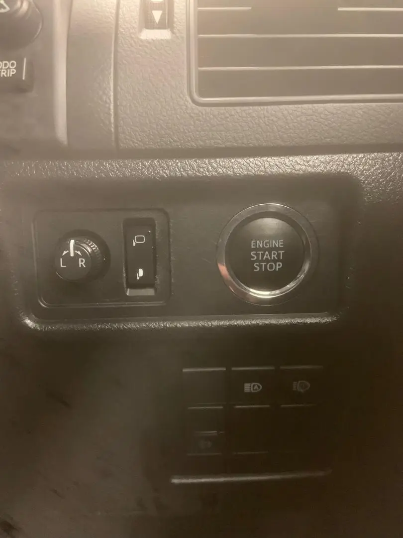 2021 Toyota Landcruiser Prado Gallery Image 28