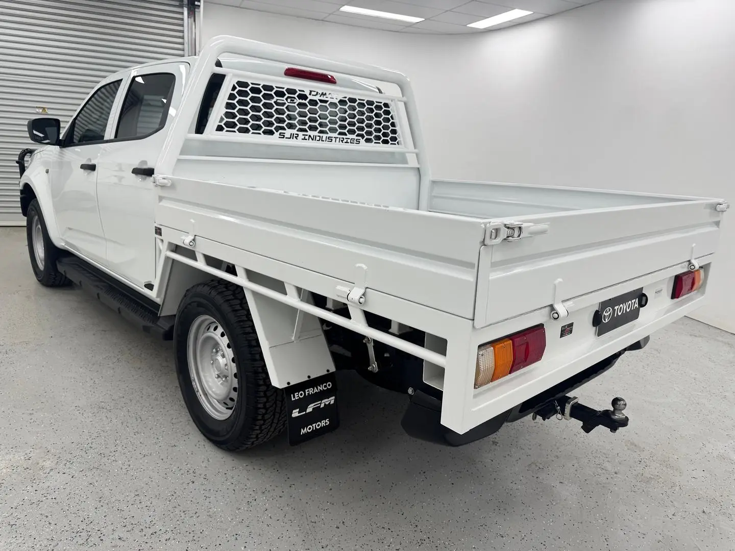 2024 Isuzu D-MAX Gallery Image 4
