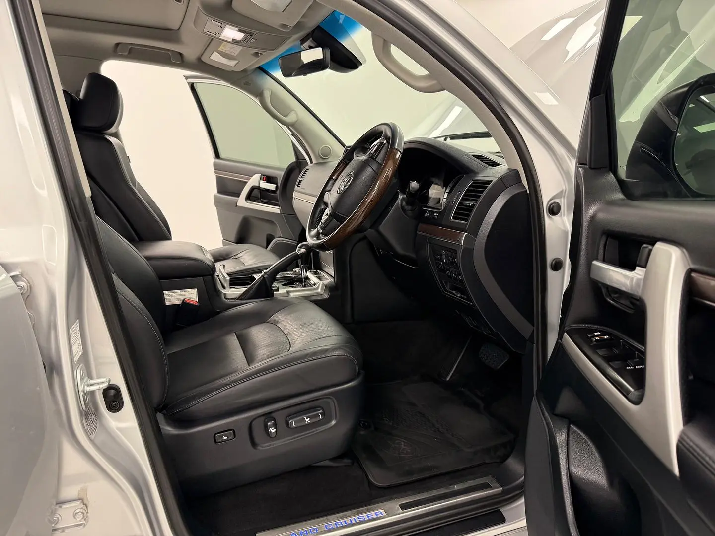 2020 Toyota Landcruiser Gallery Image 26