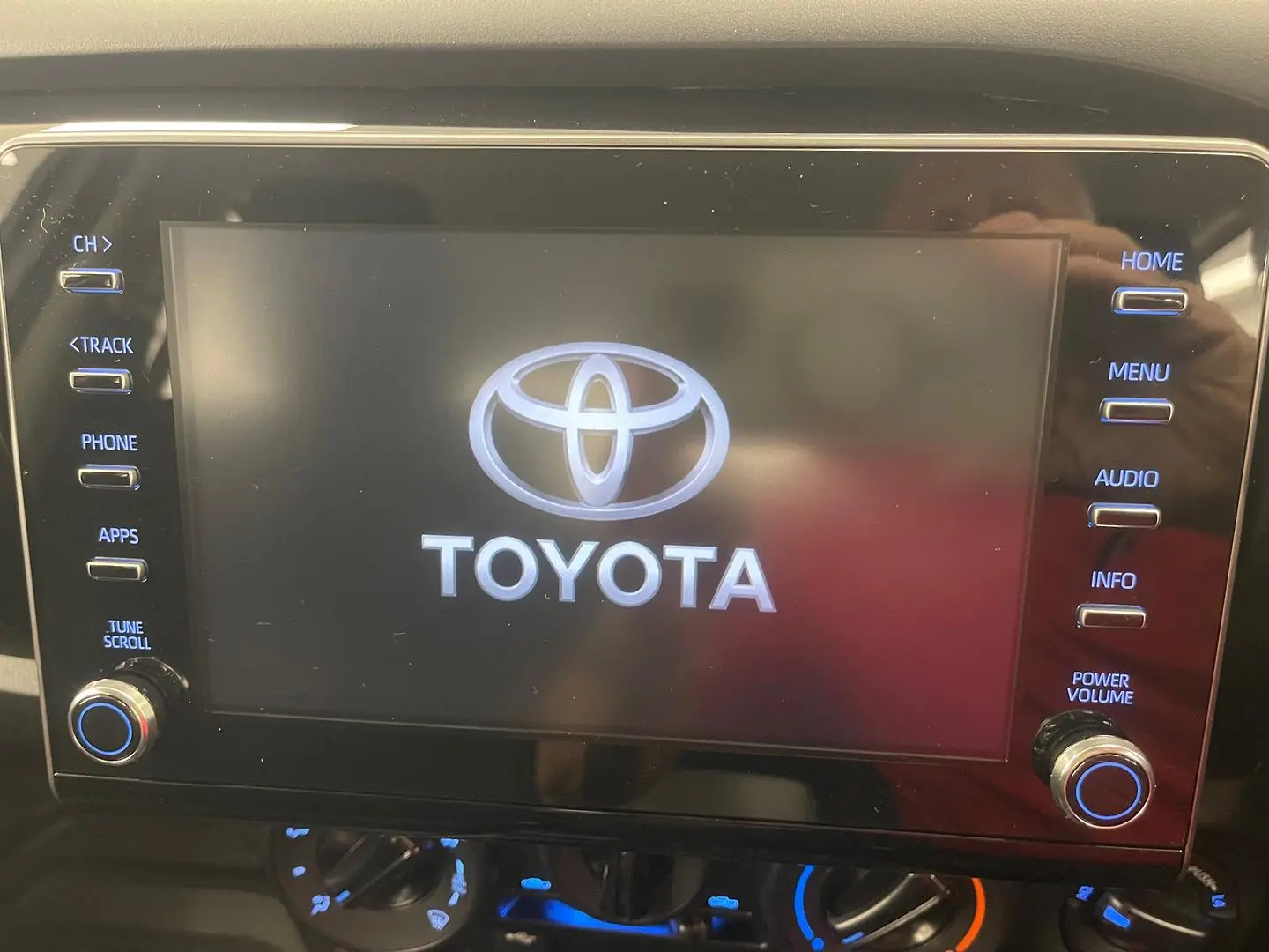 2024 Toyota Hilux Gallery Image 22