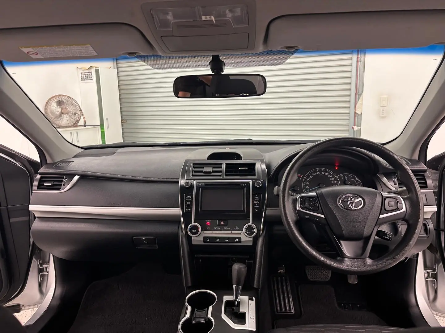 2016 Toyota Camry Gallery Image 21