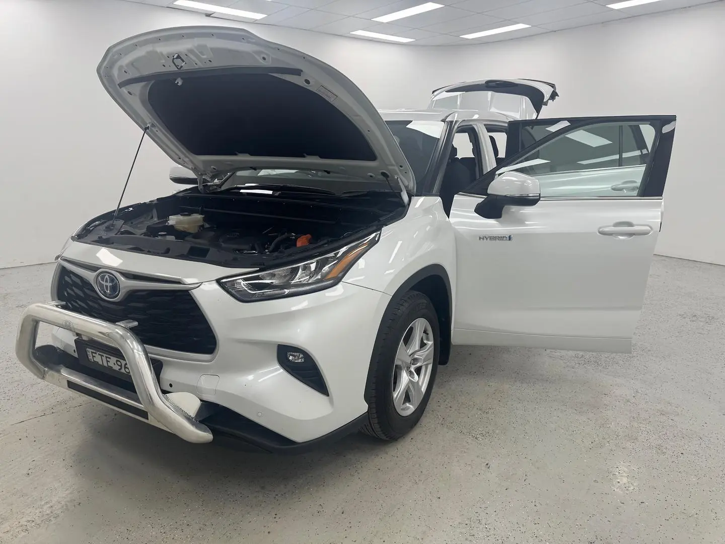 2021 Toyota Kluger Gallery Image 12