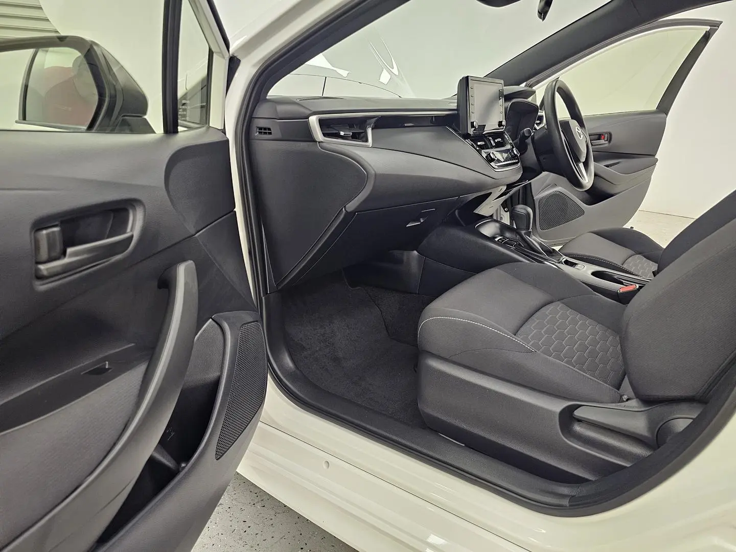 2019 Toyota Corolla Gallery Image 11