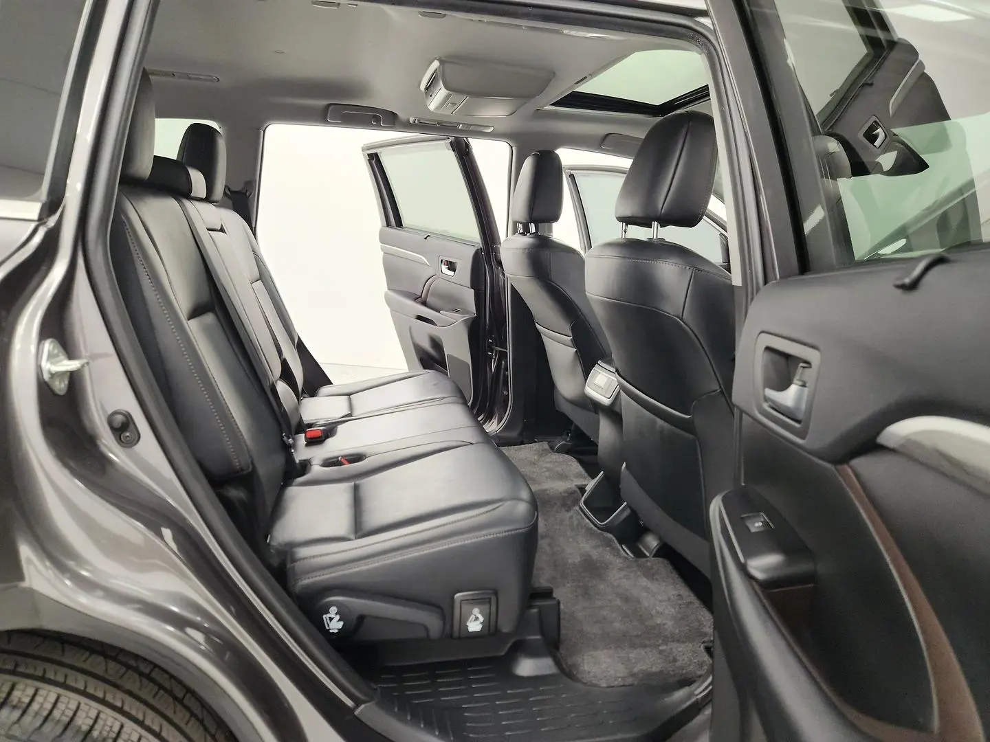 2020 Toyota Kluger Gallery Image 22