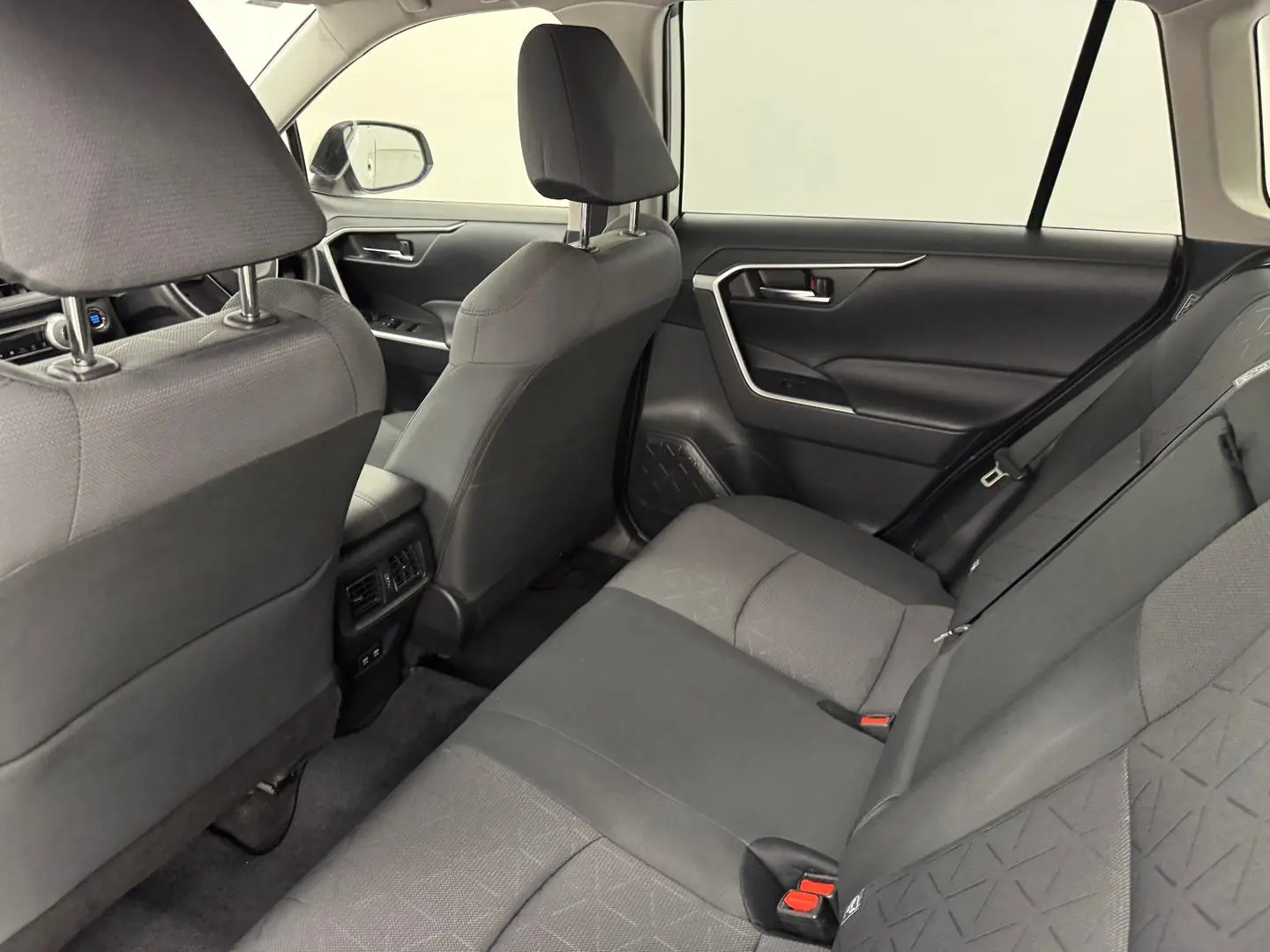 2022 Toyota RAV4 Gallery Image 26