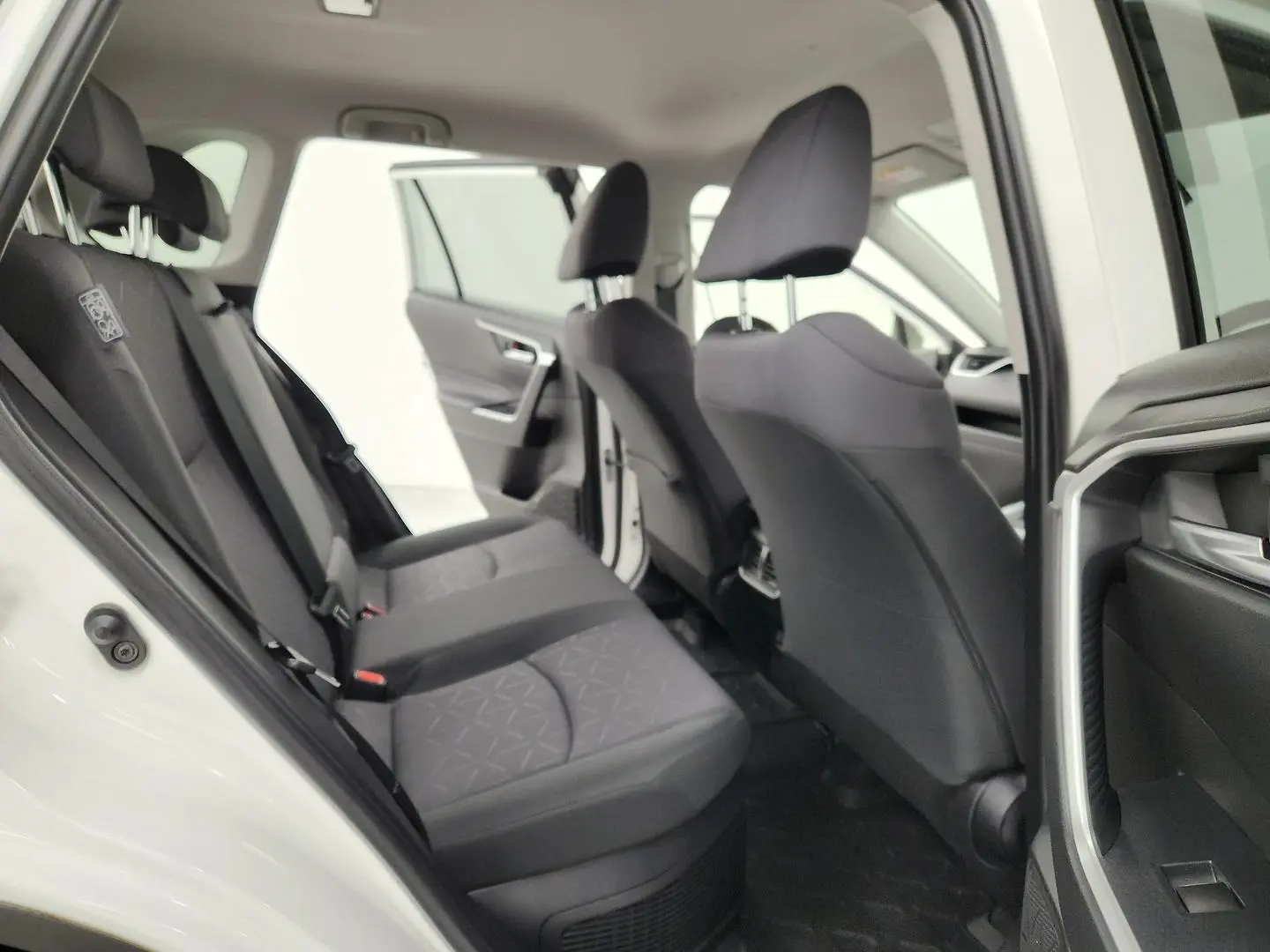 2020 Toyota RAV4 Gallery Image 21