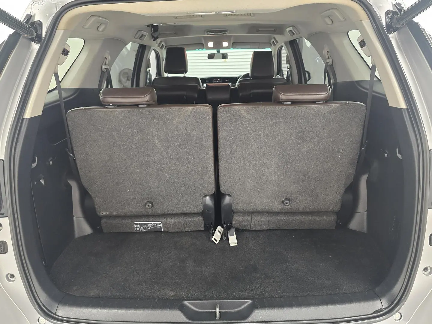 2017 Toyota Fortuner Gallery Image 30
