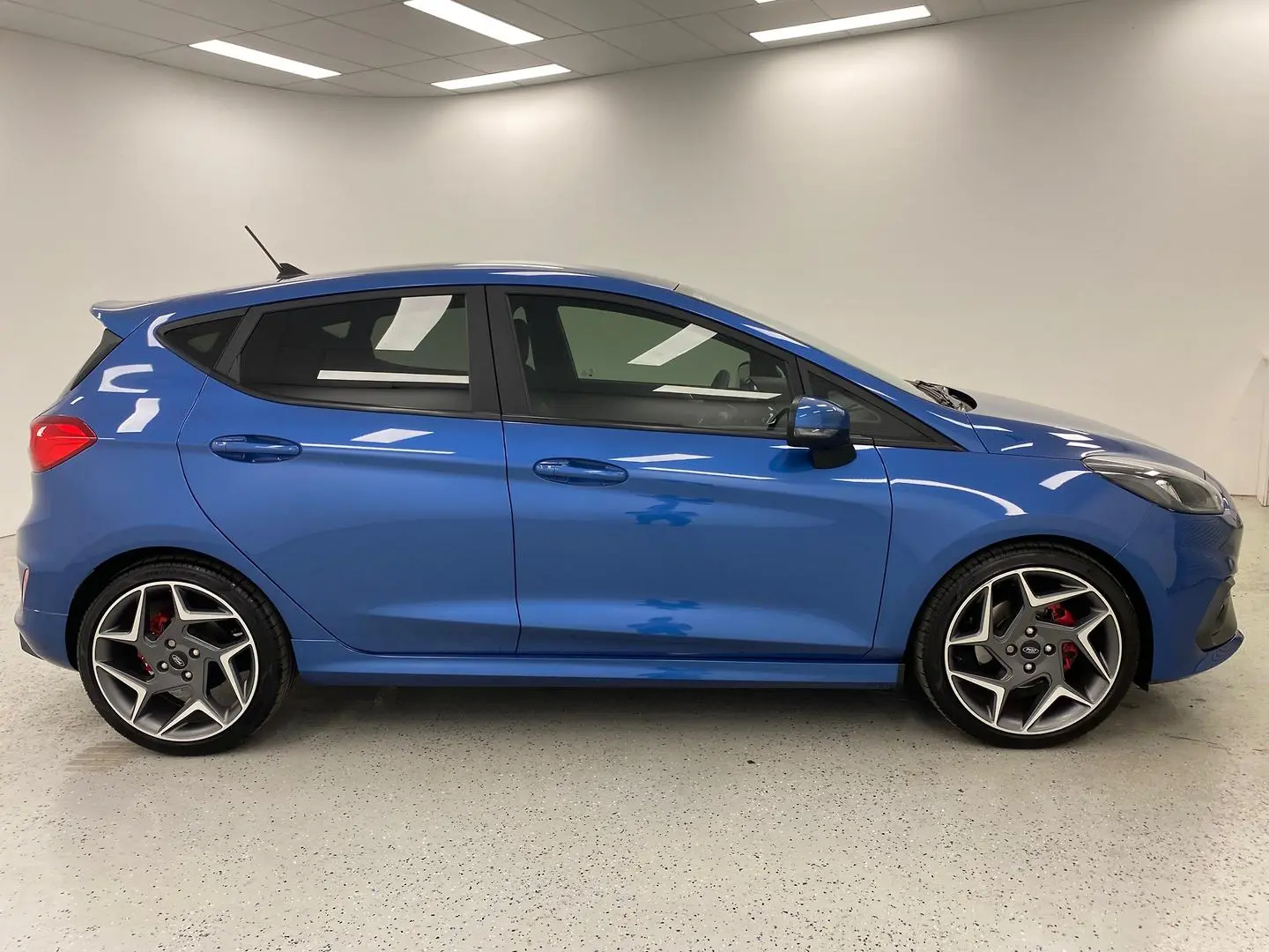 2021 Ford Fiesta Gallery Image 2