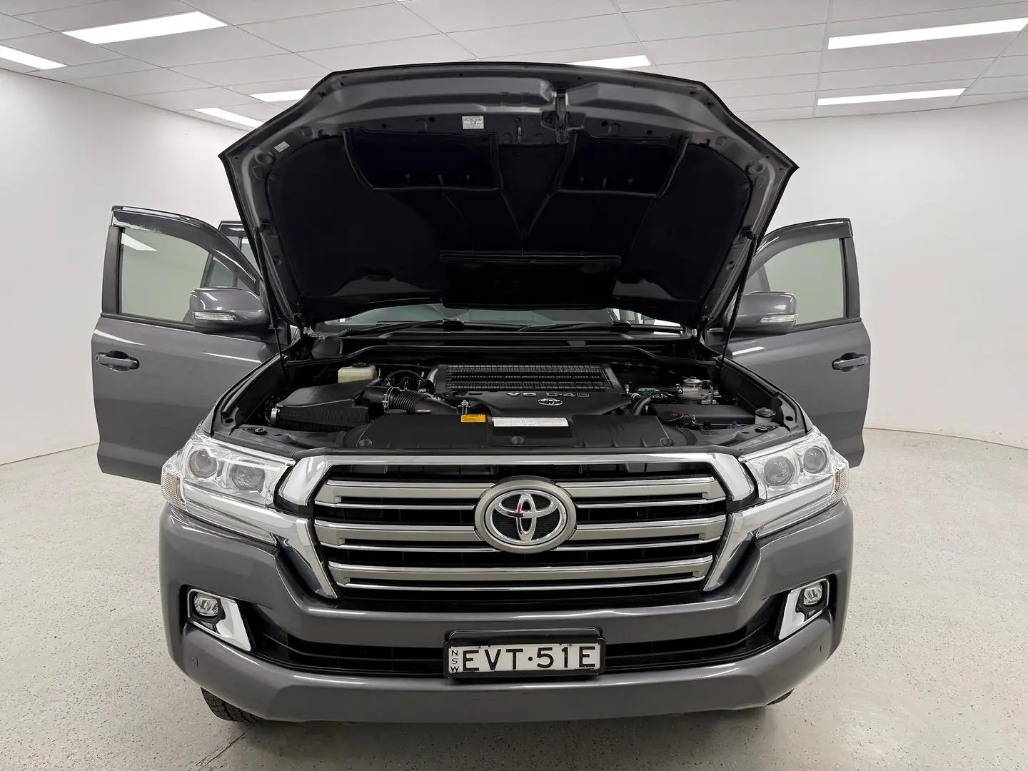2019 Toyota Landcruiser Gallery Image 23