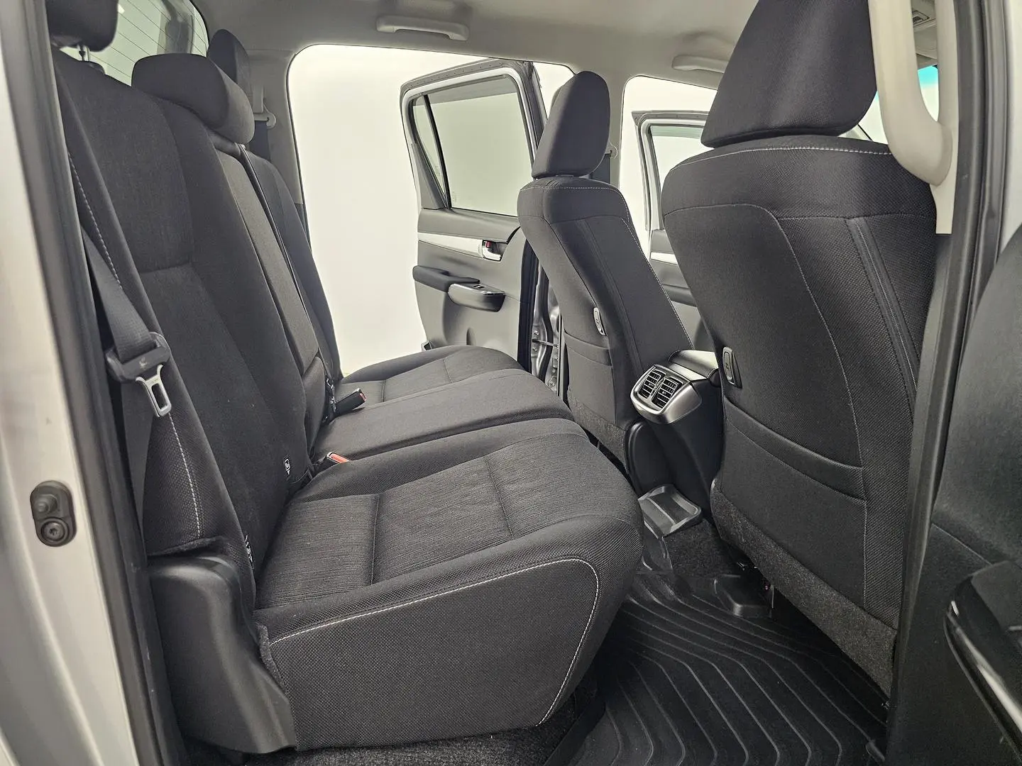 2023 Toyota Hilux Gallery Image 21