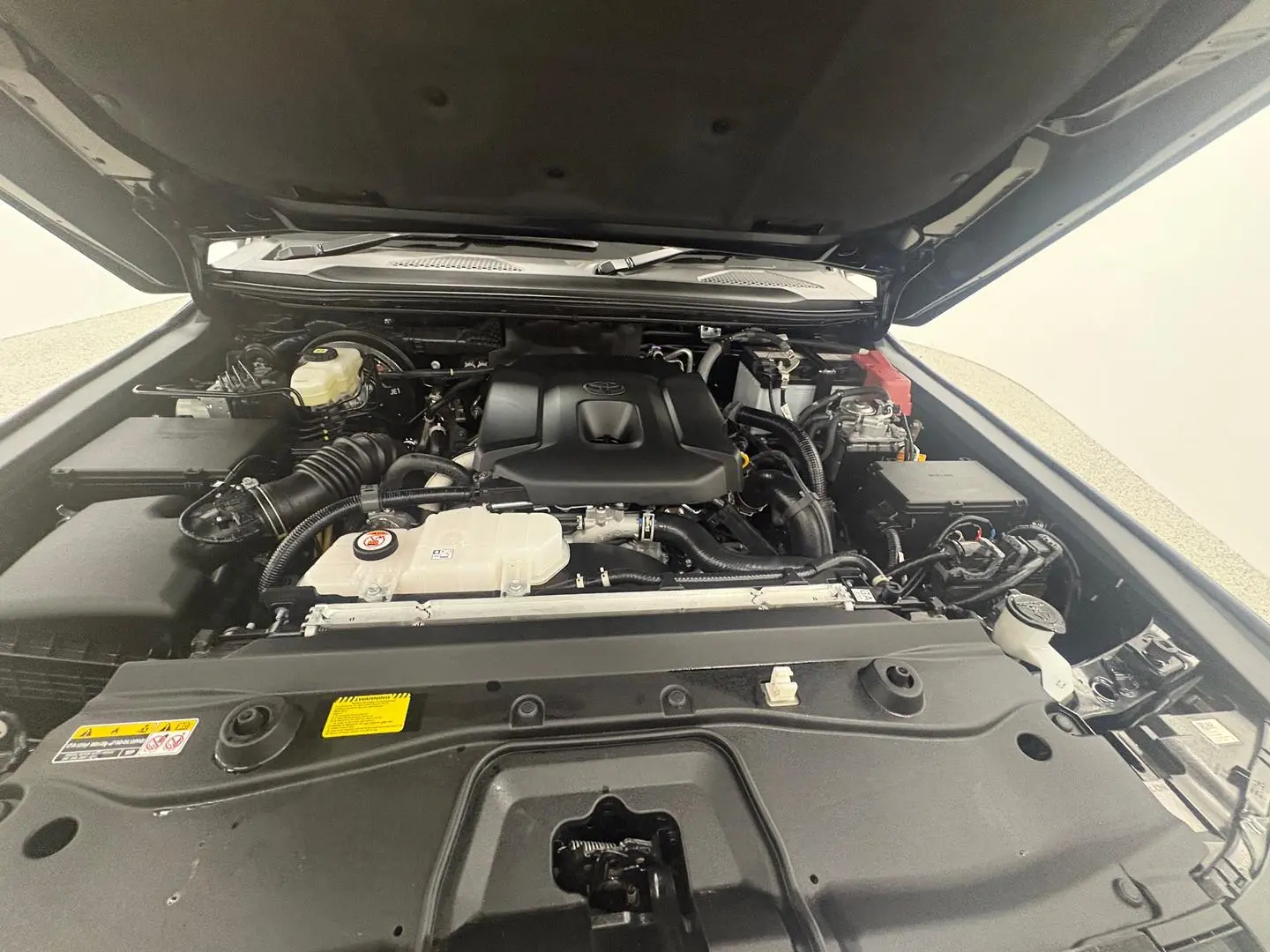 2025 Toyota Landcruiser Prado Gallery Image 23