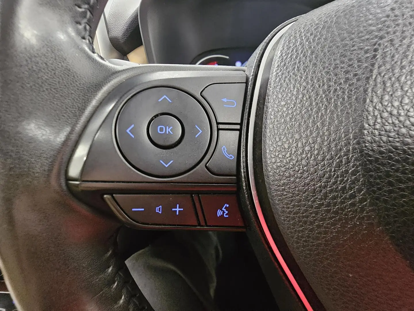 2021 Toyota RAV4 Gallery Image 38