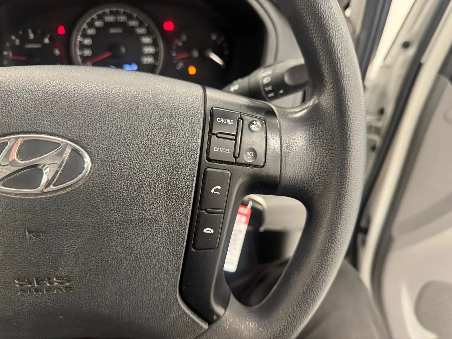 2020 Hyundai iLoad Gallery Image 19