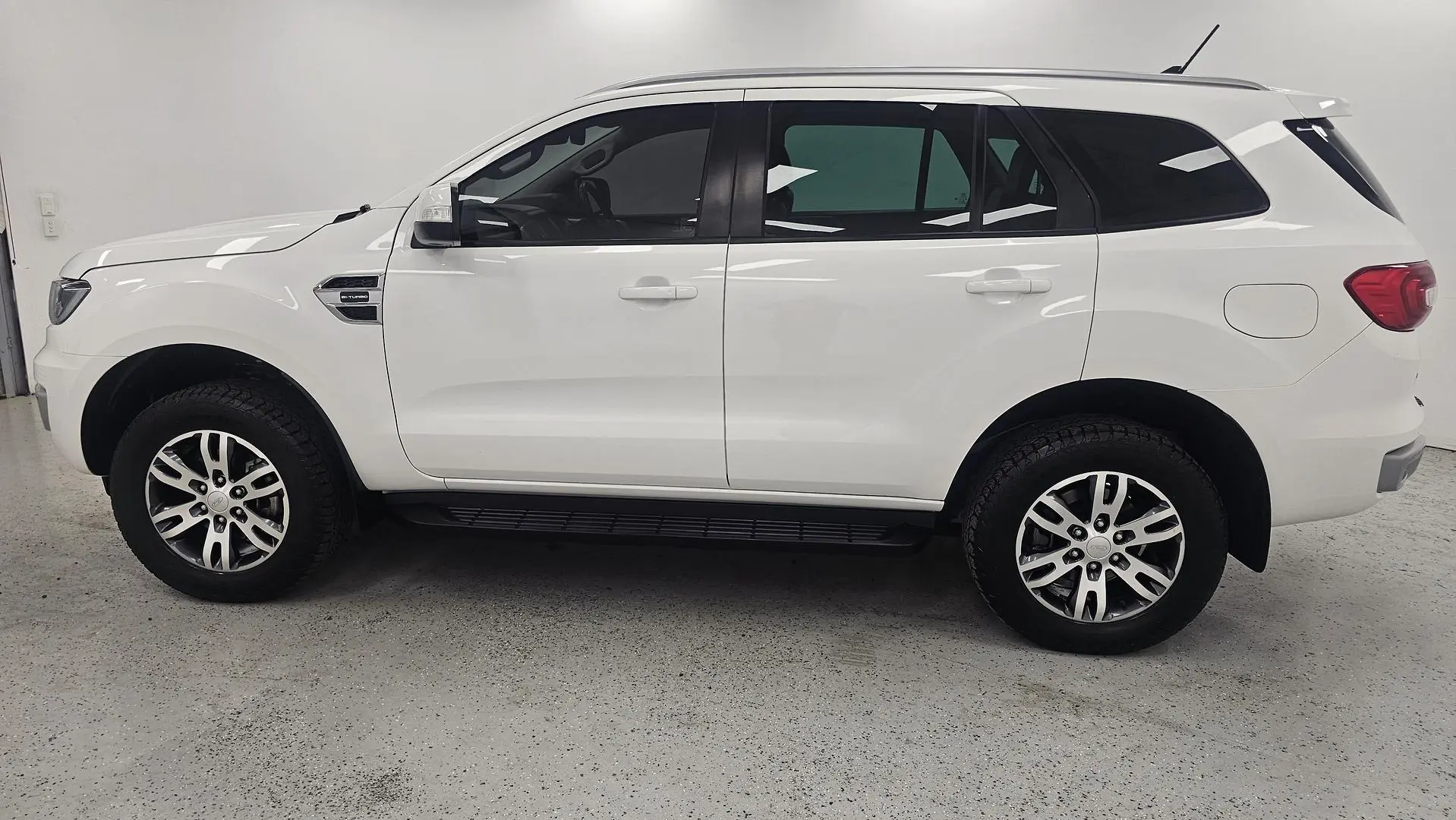 2022 Ford Everest Gallery Image 6
