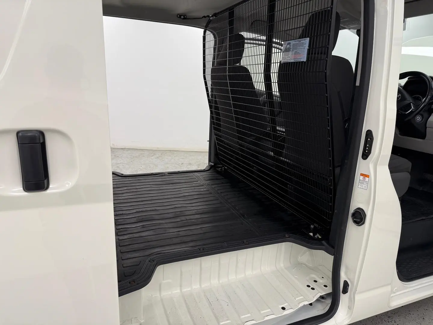 2022 Toyota Hiace Gallery Image 16