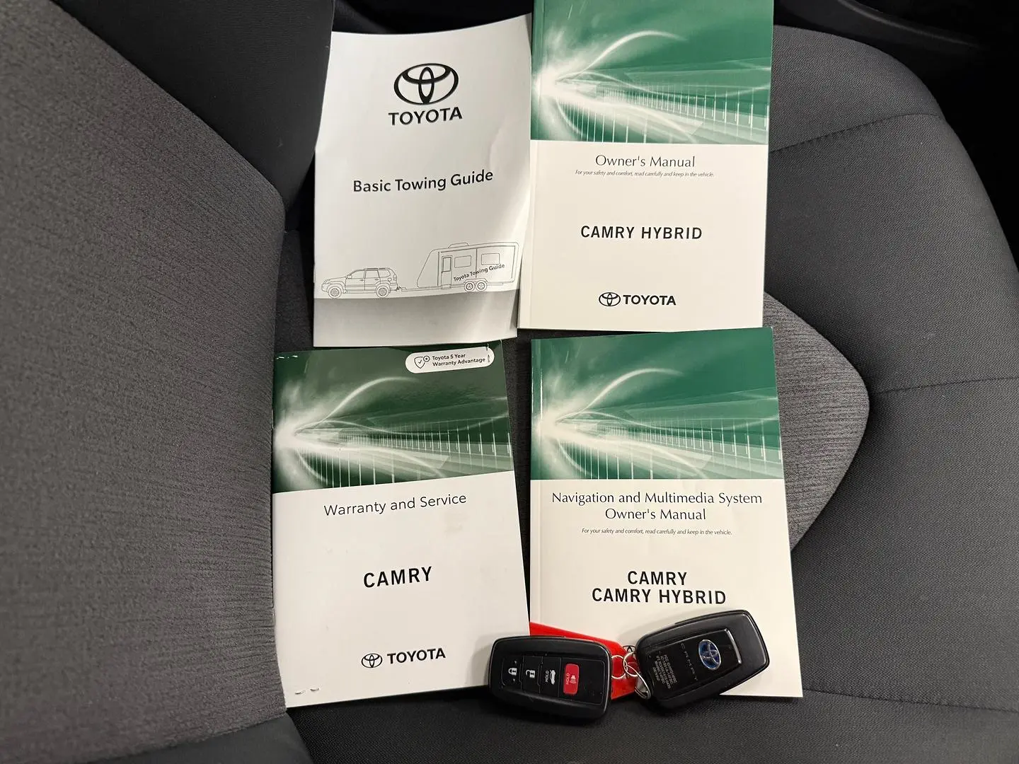 2022 Toyota Camry Gallery Image 32